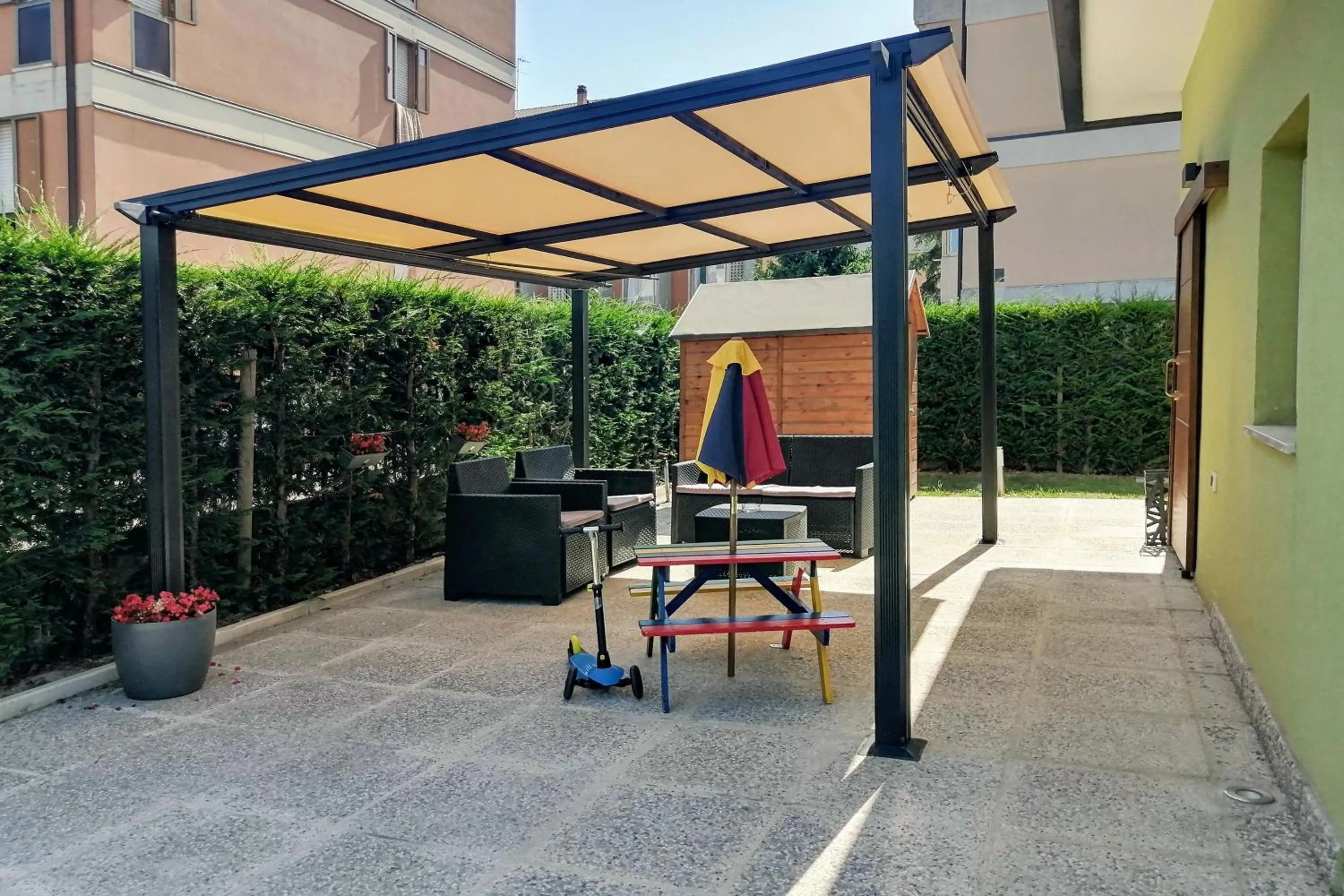 Patio in GreenColors DEPENDANCE