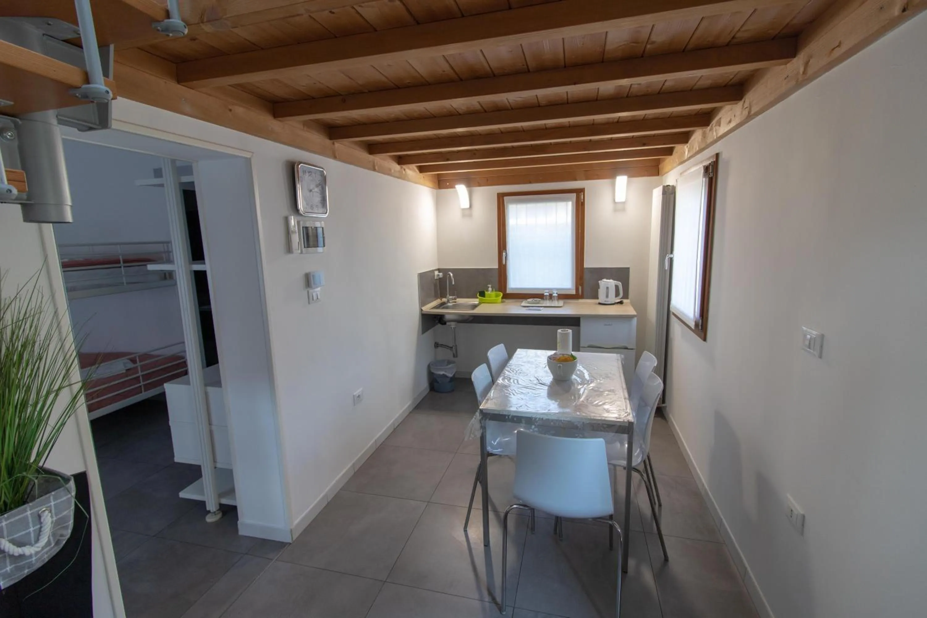 Breakfast in GreenColors DEPENDANCE