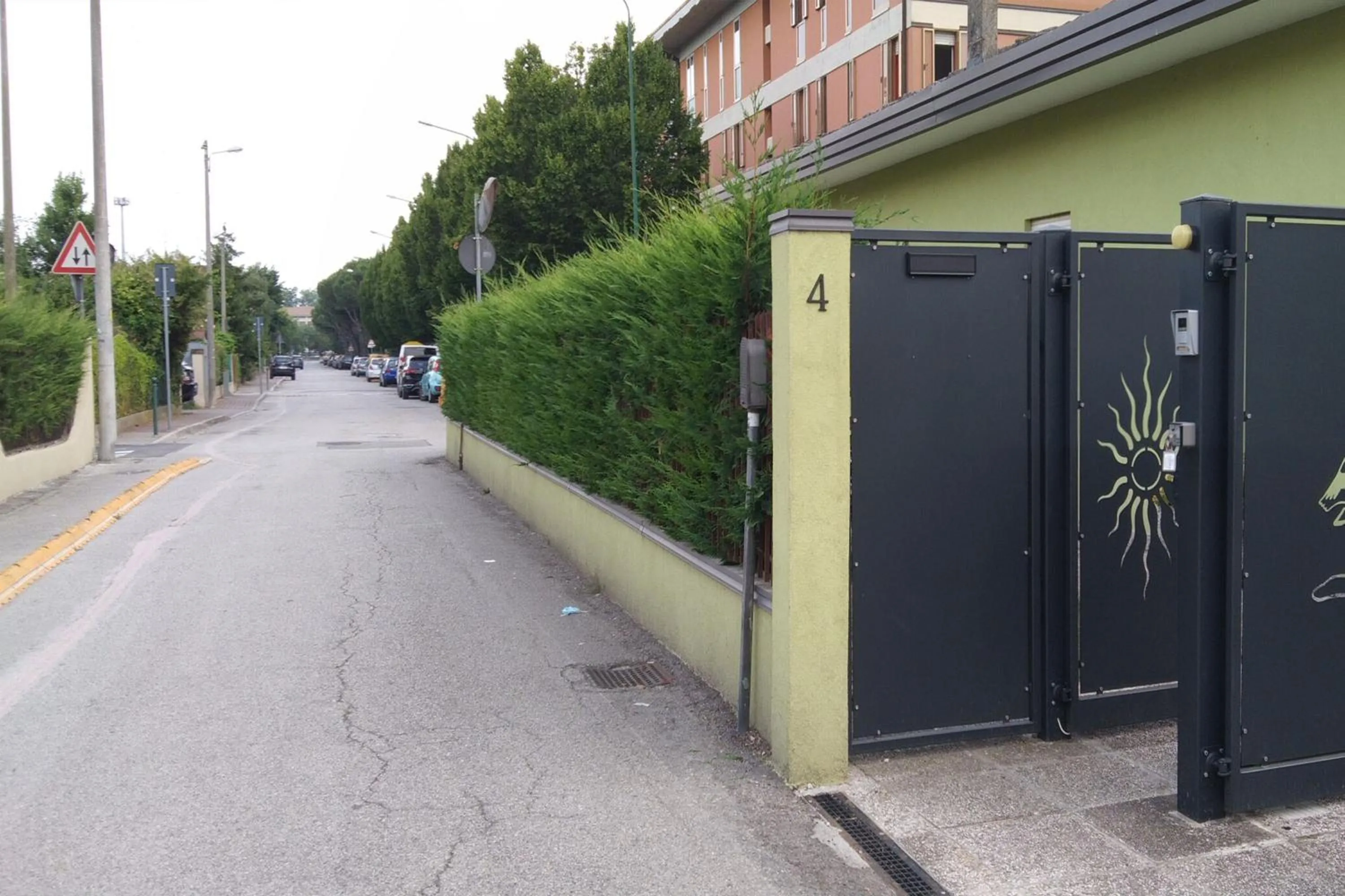 Facade/entrance in GreenColors DEPENDANCE