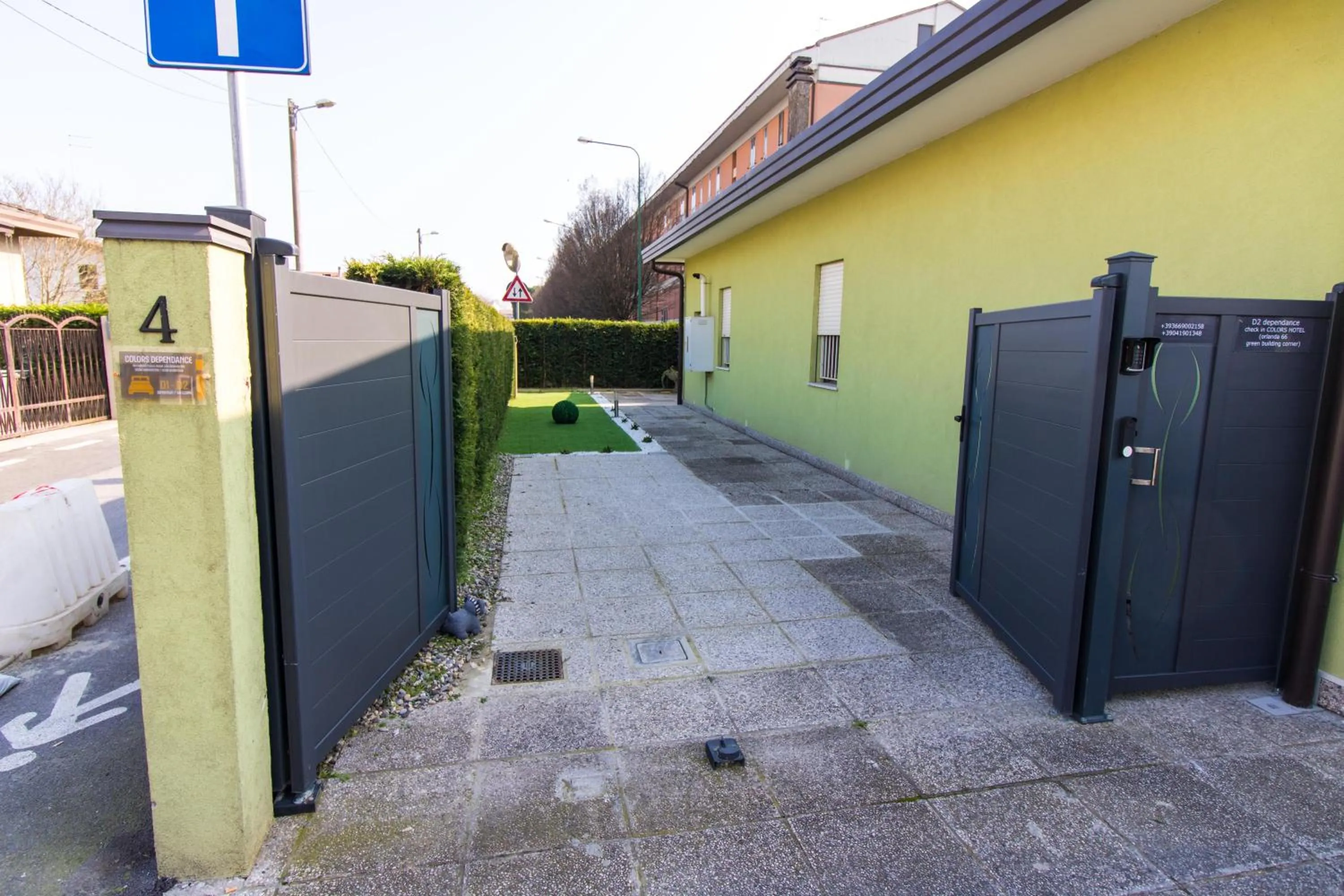 Property building in GreenColors DEPENDANCE