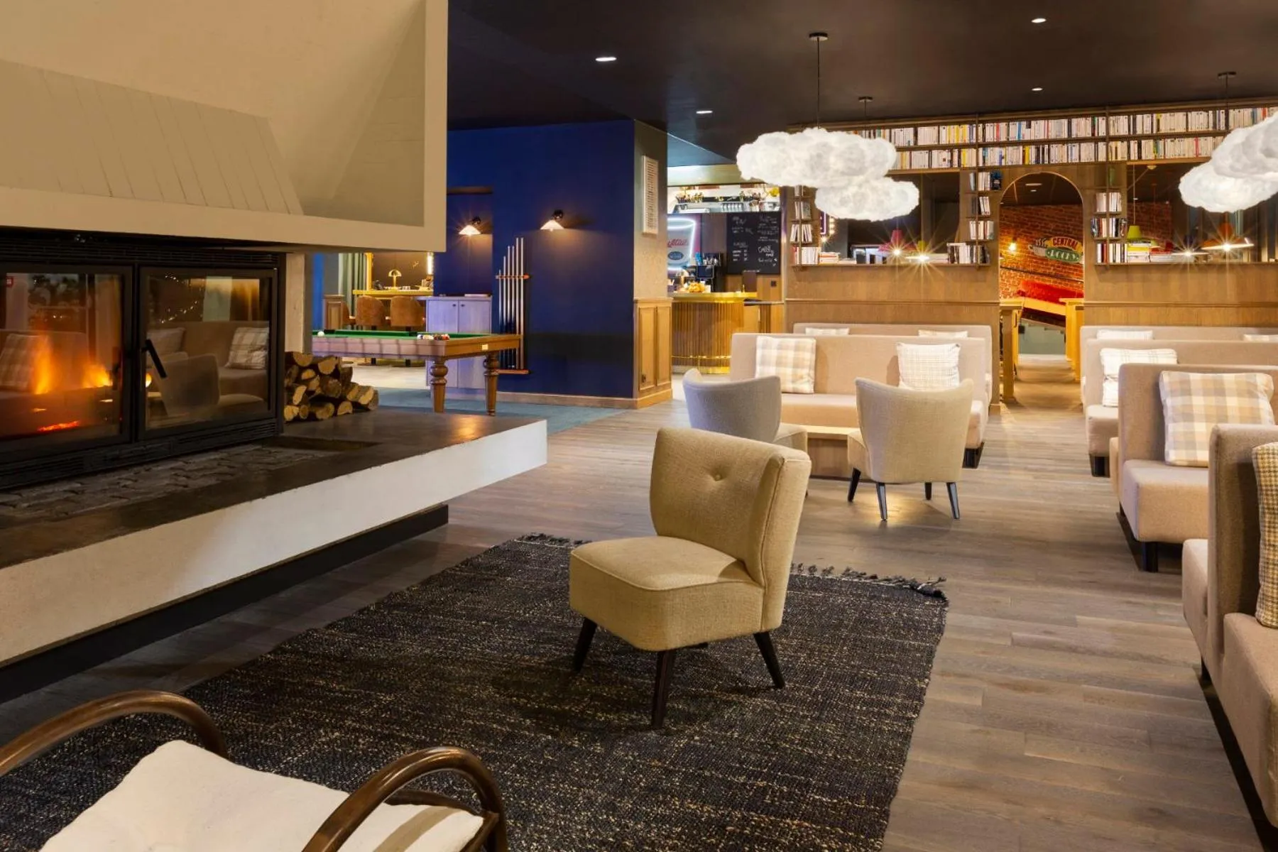 Lounge or bar in RockyPop Flaine Hotel & Spa