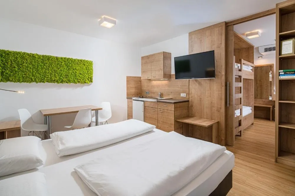 Bedroom, Bed in Hotel Knorz