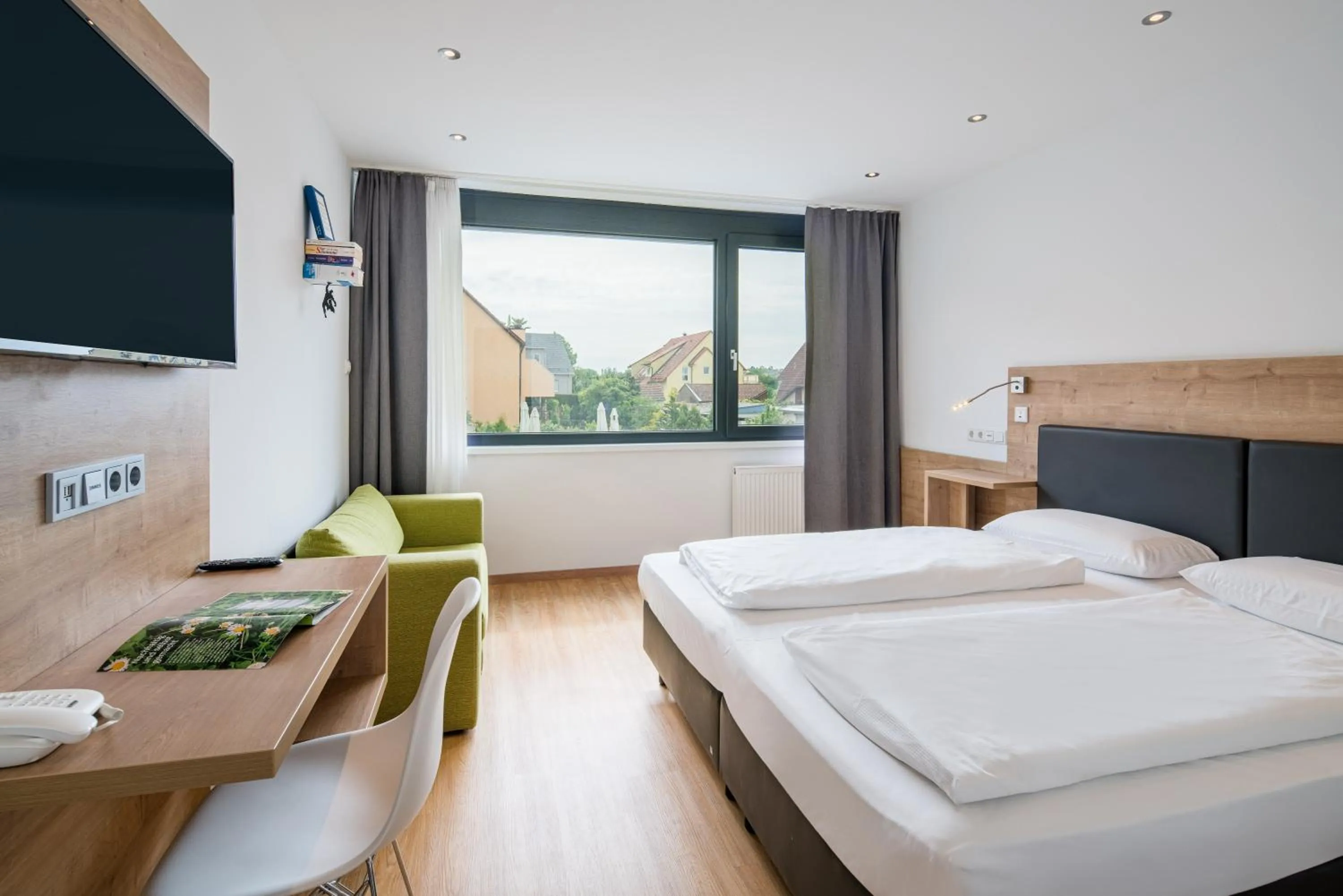 Photo of the whole room, Bed in Hotel Knorz