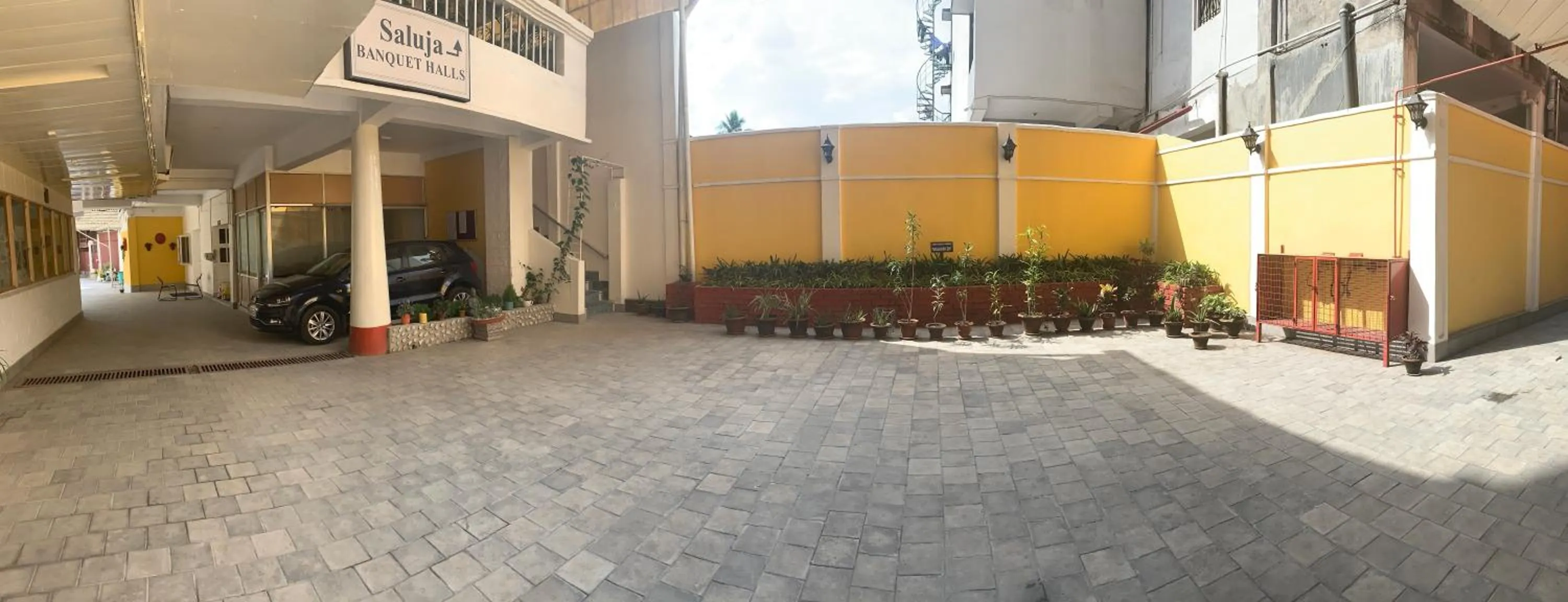 Property building in Hotel Saluja