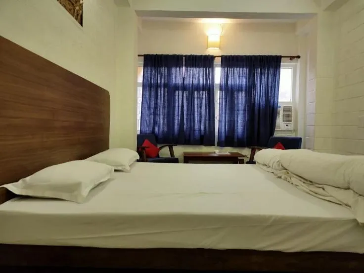 Bedroom, Bed in Hotel Saluja