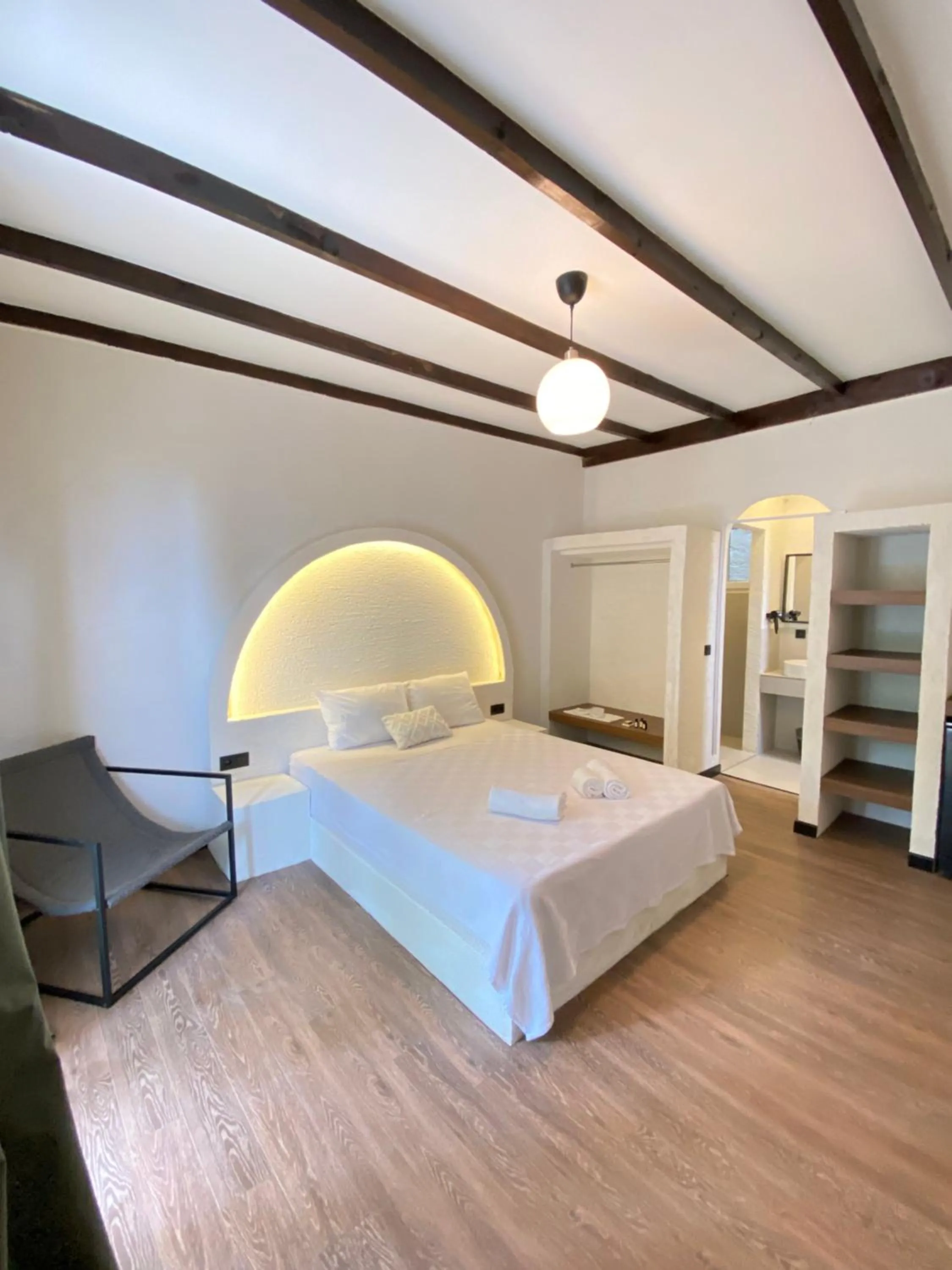 Photo of the whole room, Bed in Ikigai Hotel Villa Rıfat