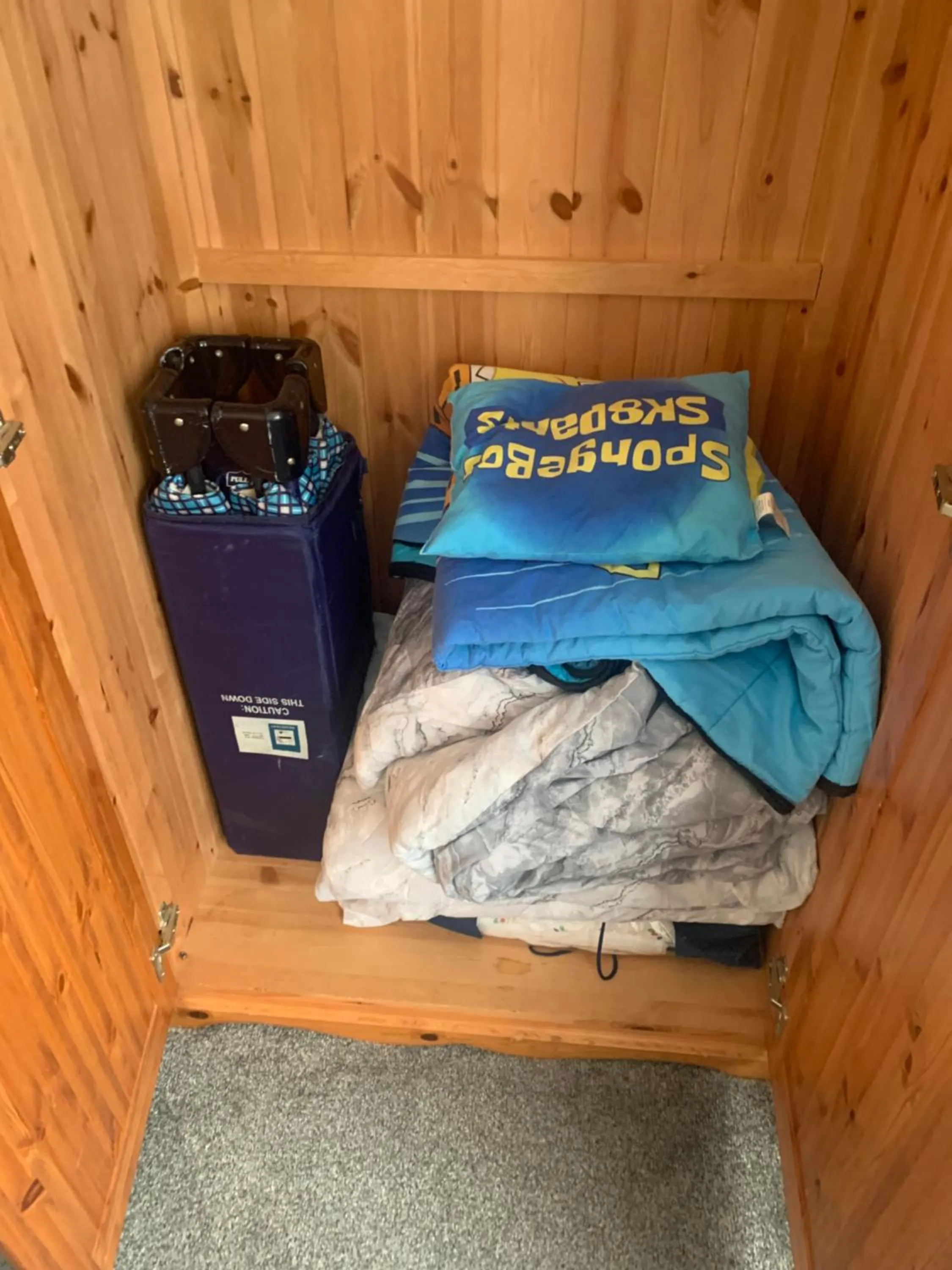 Bed in roosevelt lodge