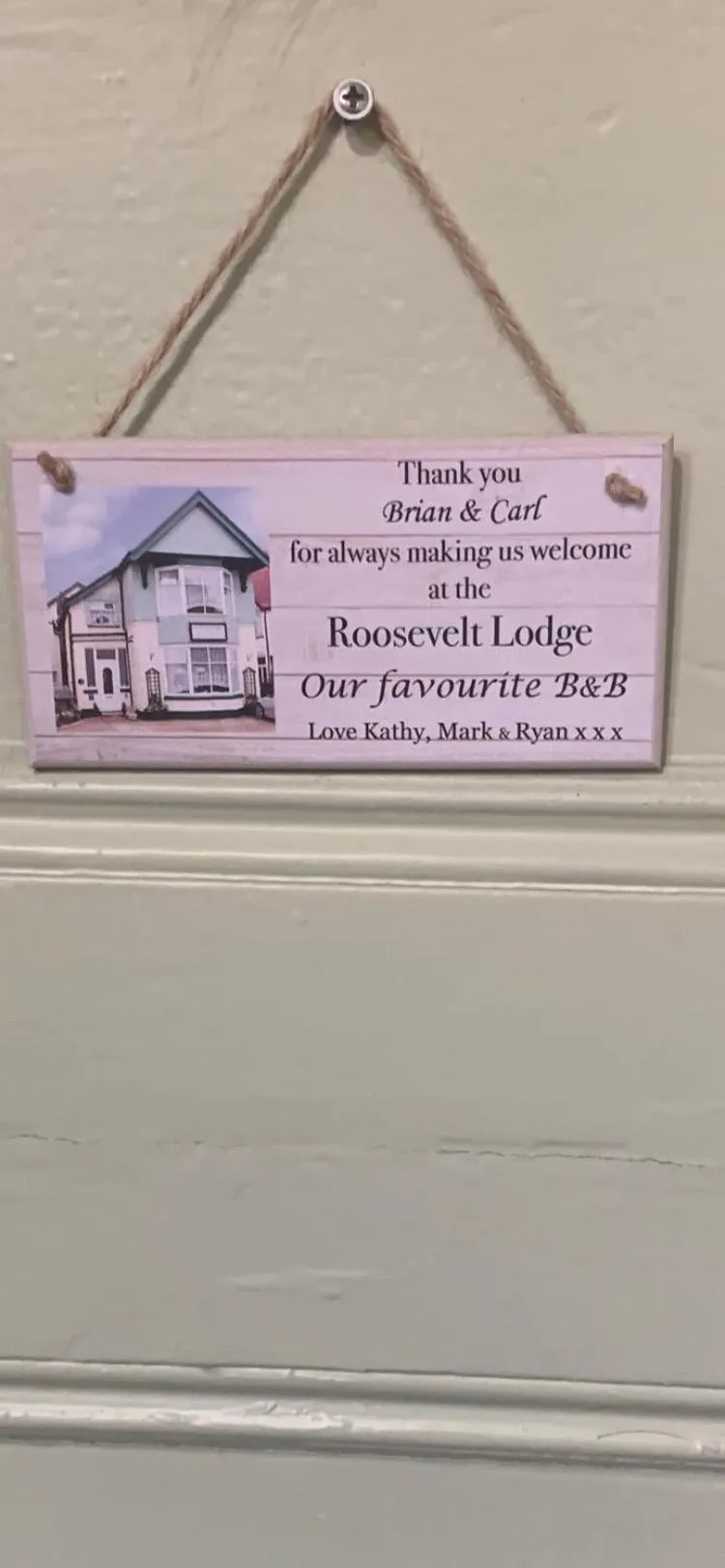 Property logo or sign in roosevelt lodge