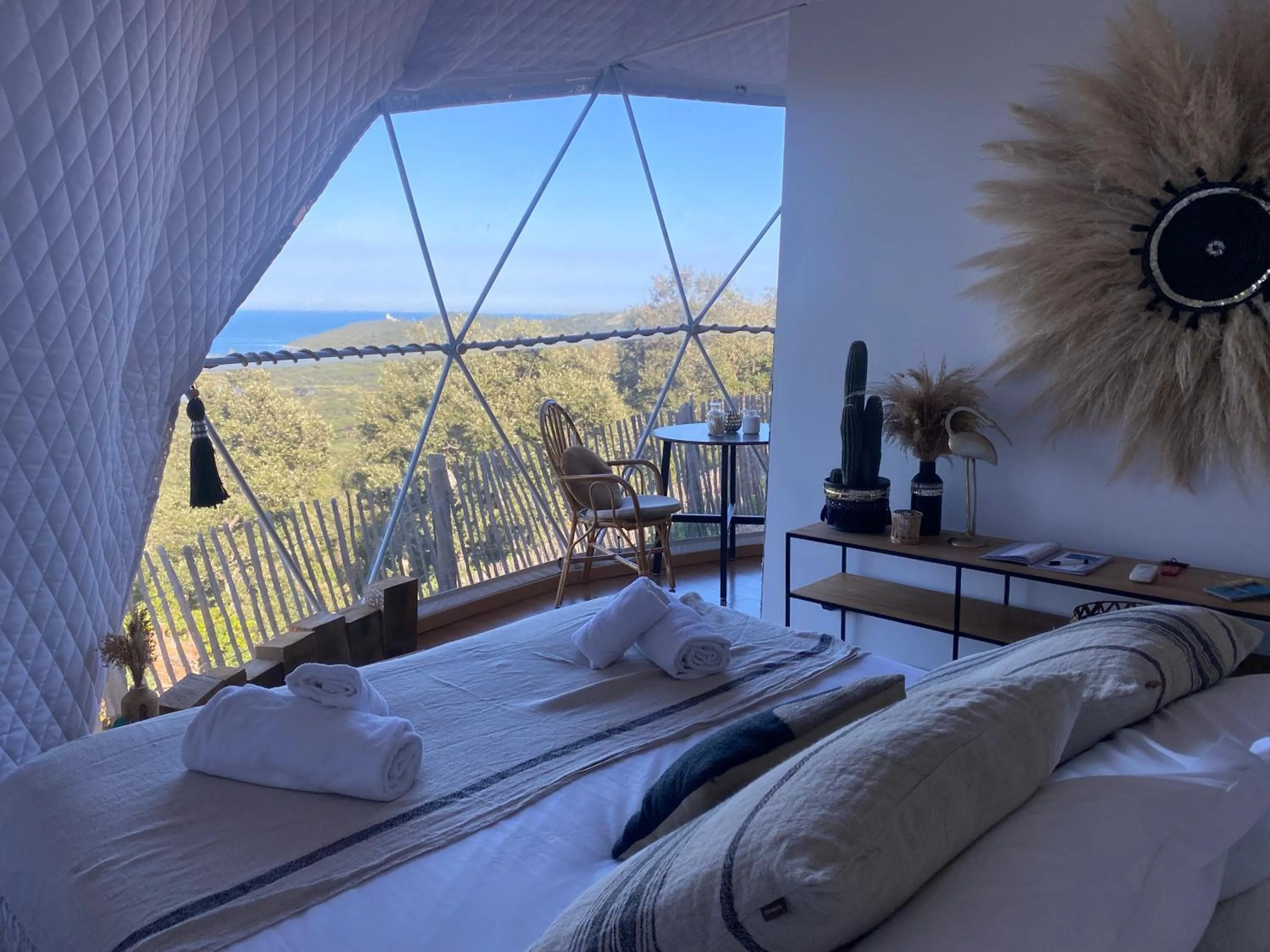 View (from property/room), Bed in Domaine de Sonia - Logements éco-insolites