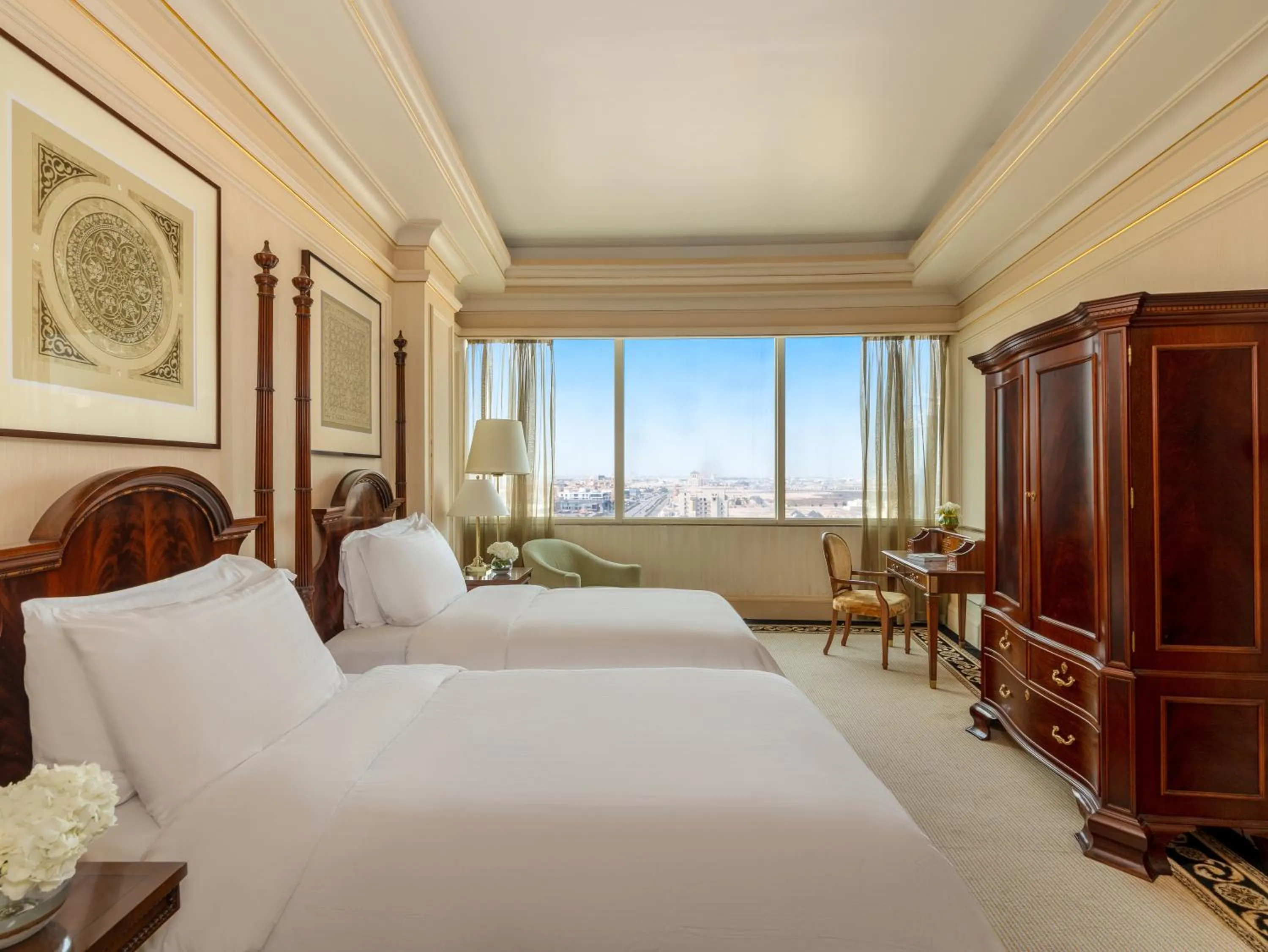 Bed in Mövenpick Hotel Al Khobar