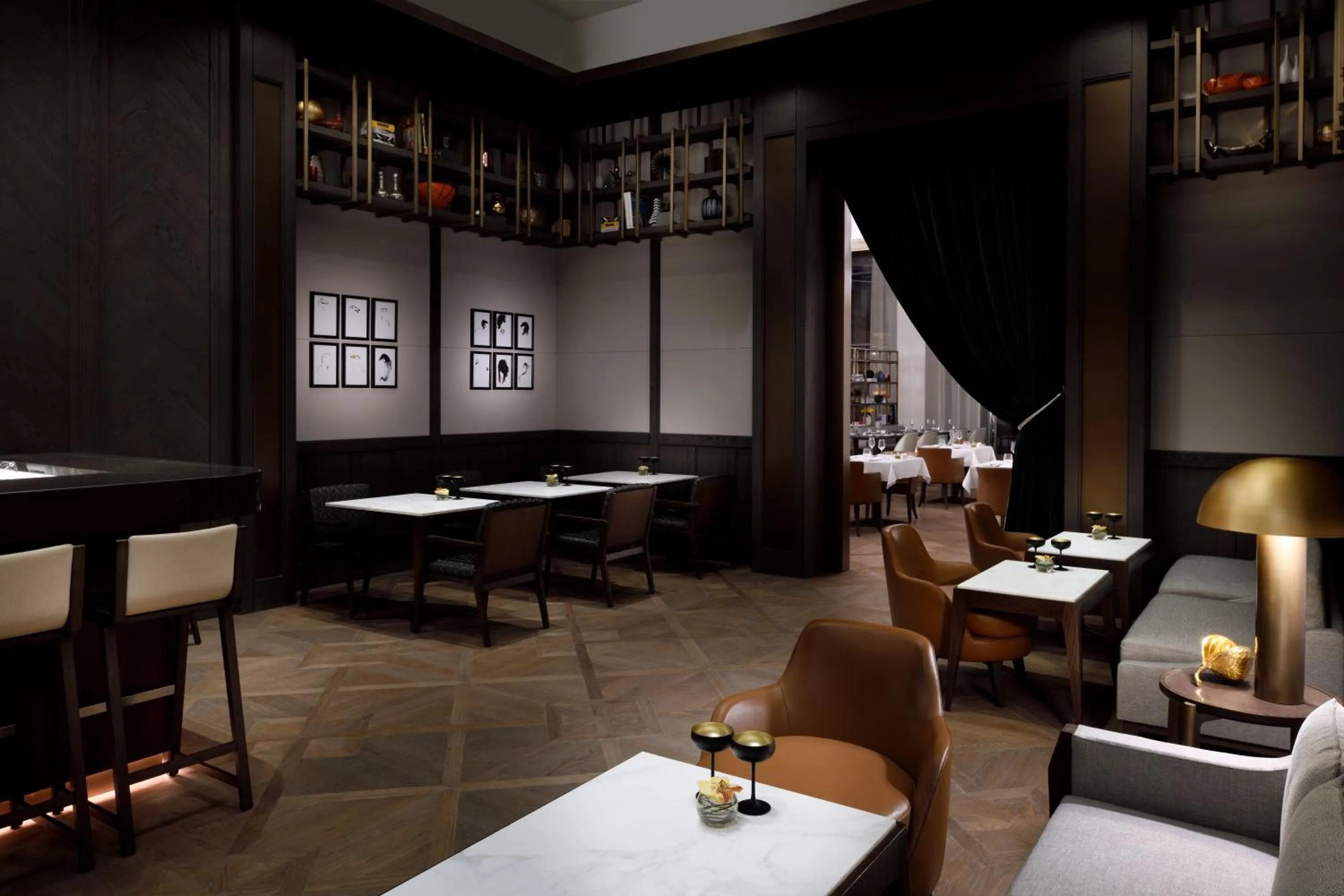 Restaurant/places to eat in Address Downtown