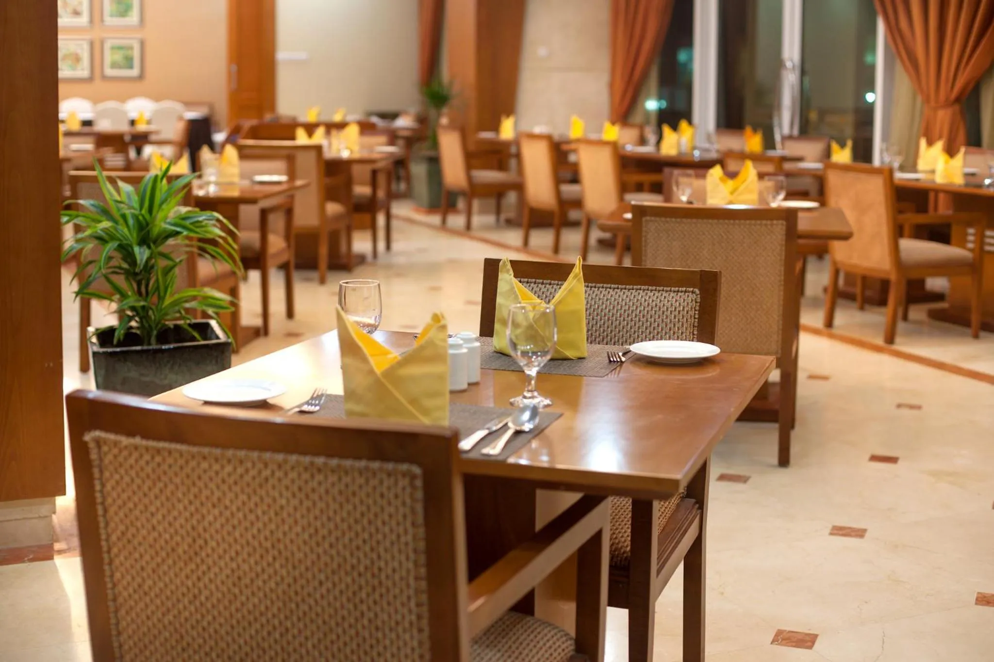 Restaurant/places to eat in Chelsea Gardens Hotel Apartment