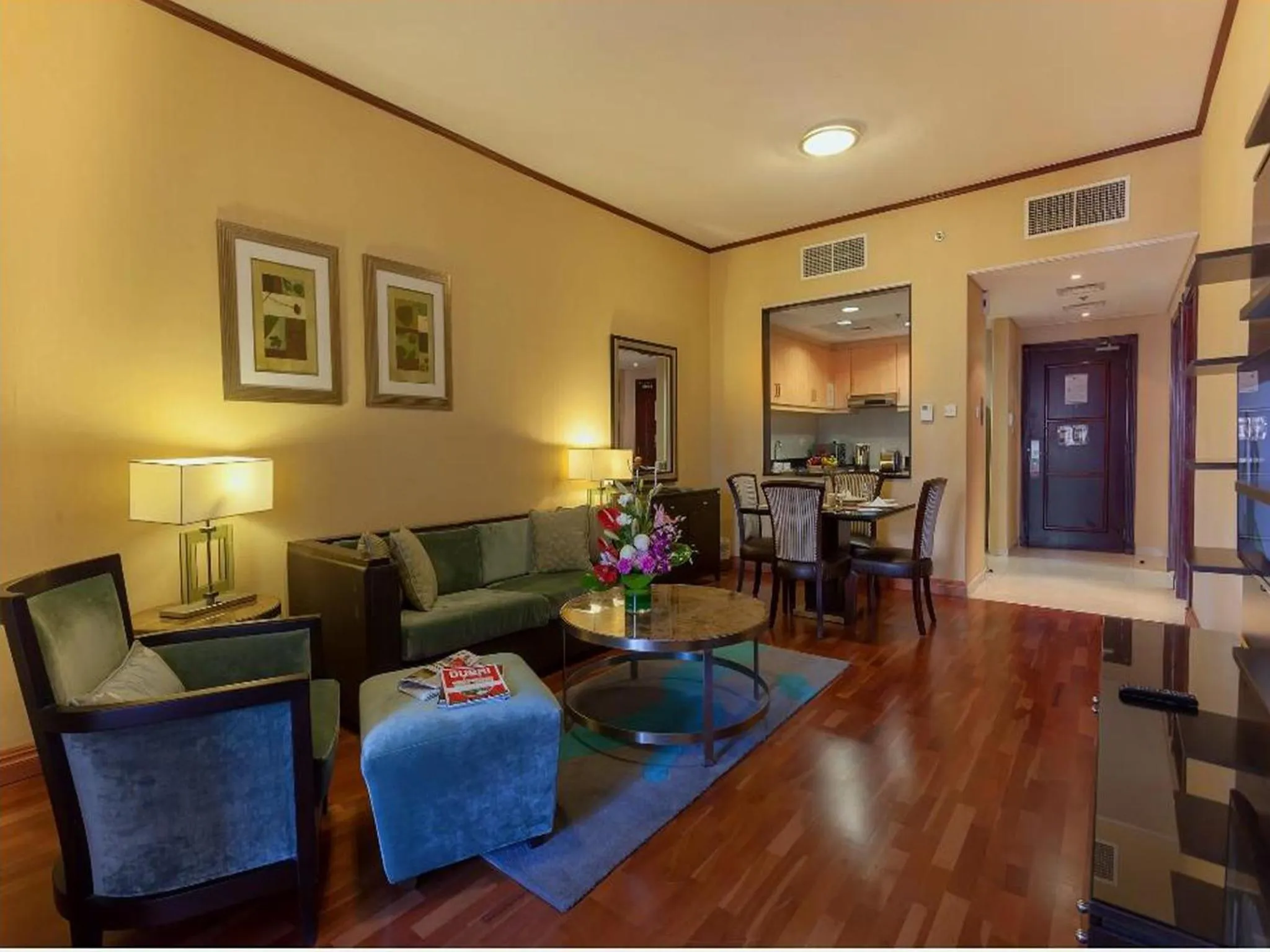 Kitchen or kitchenette in Chelsea Gardens Hotel Apartment