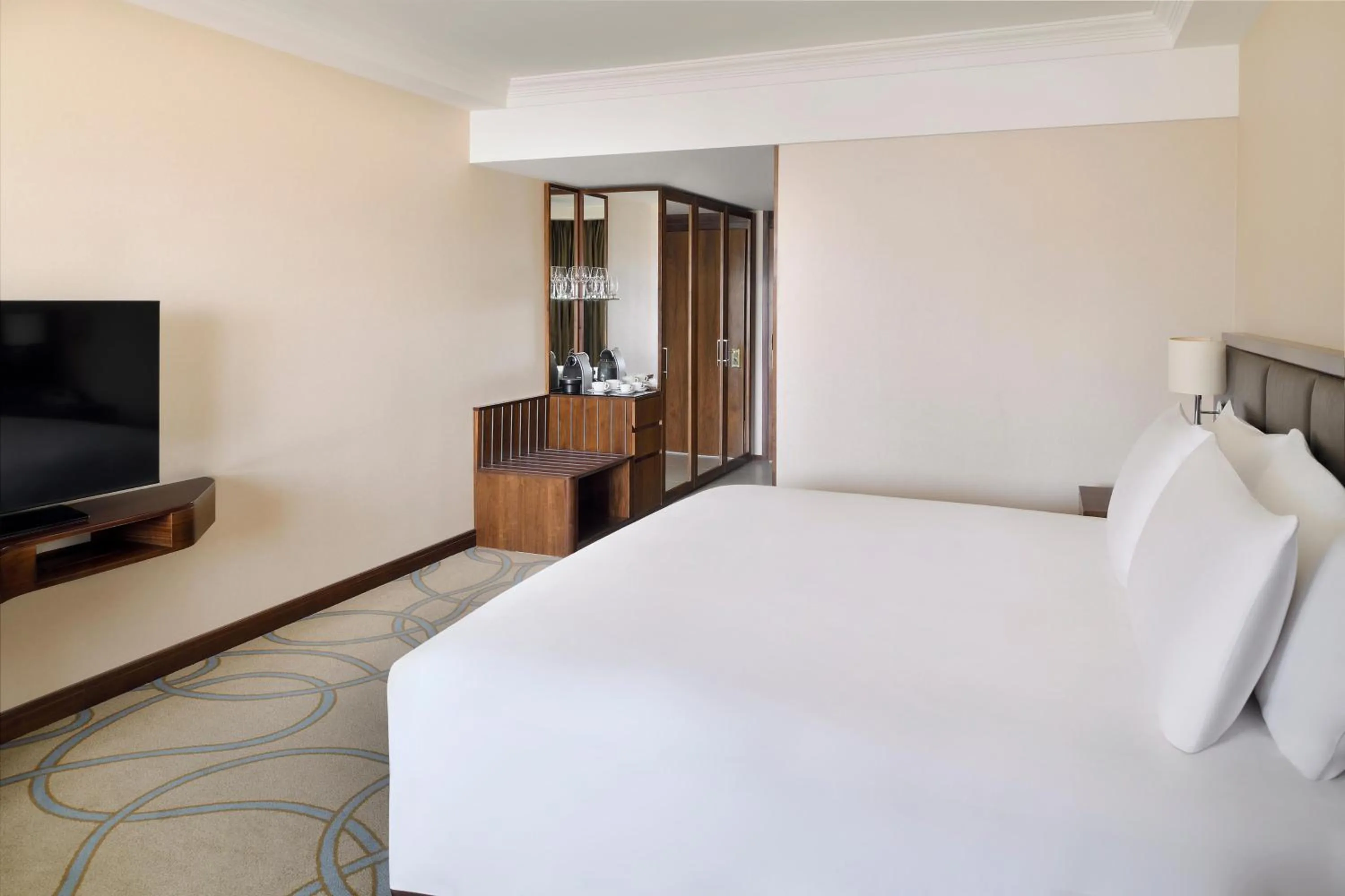 Photo of the whole room, Bed in InterContinental Bahrain by IHG