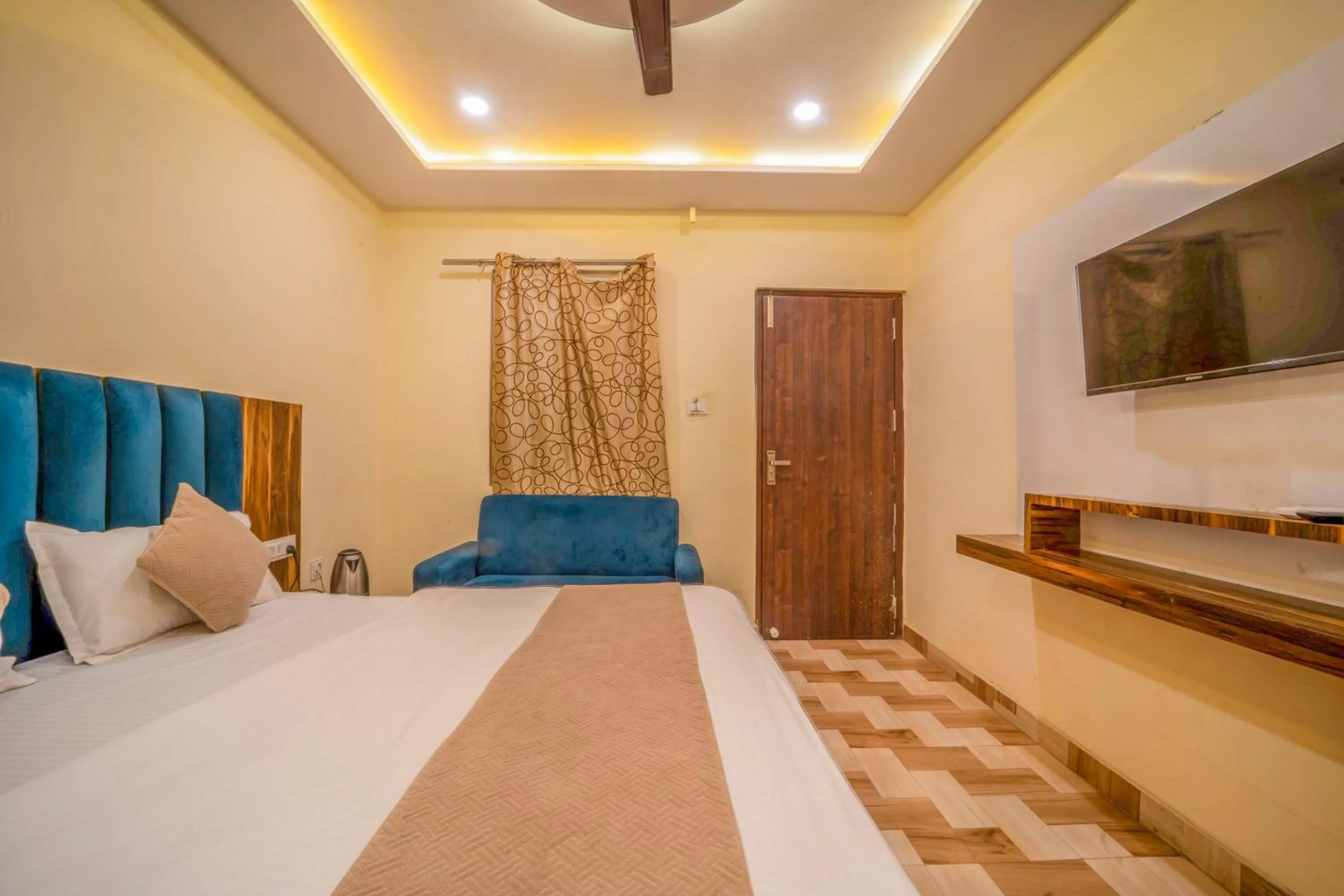 Bed in HOTEL AUGUSTO