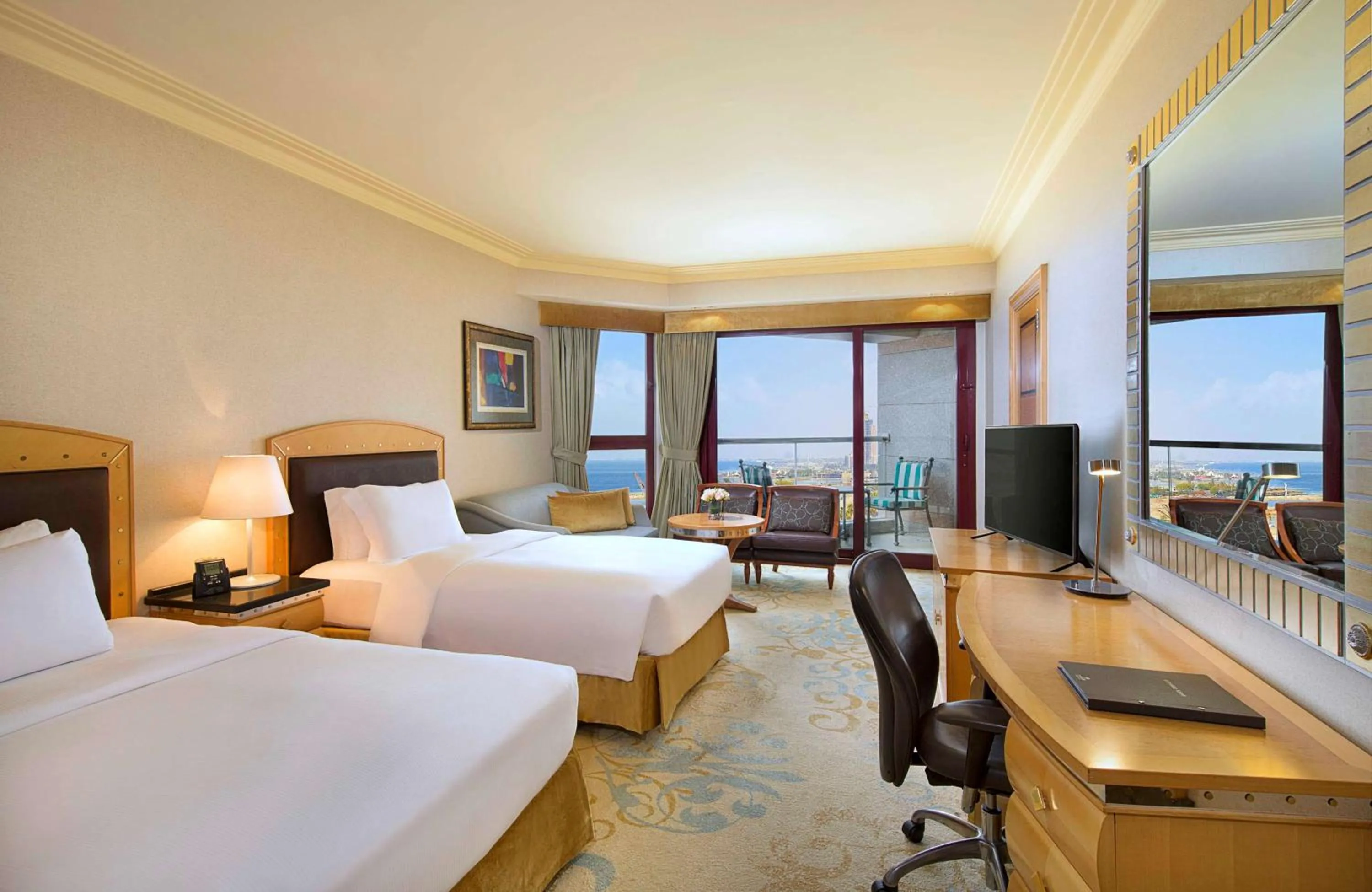 Bedroom, Bed in Jeddah Hilton