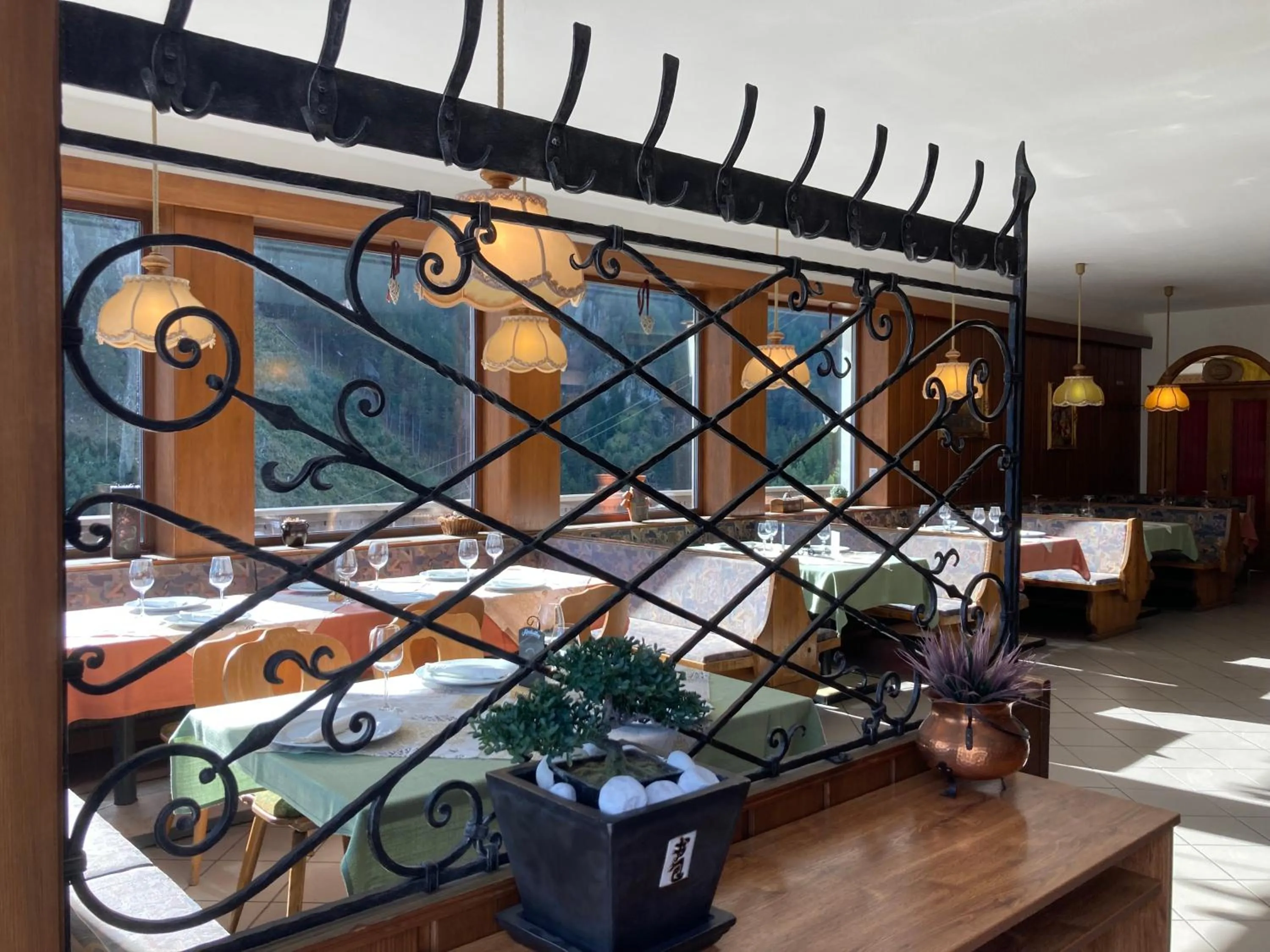 Restaurant/places to eat, Bed in Gasthof Lublass