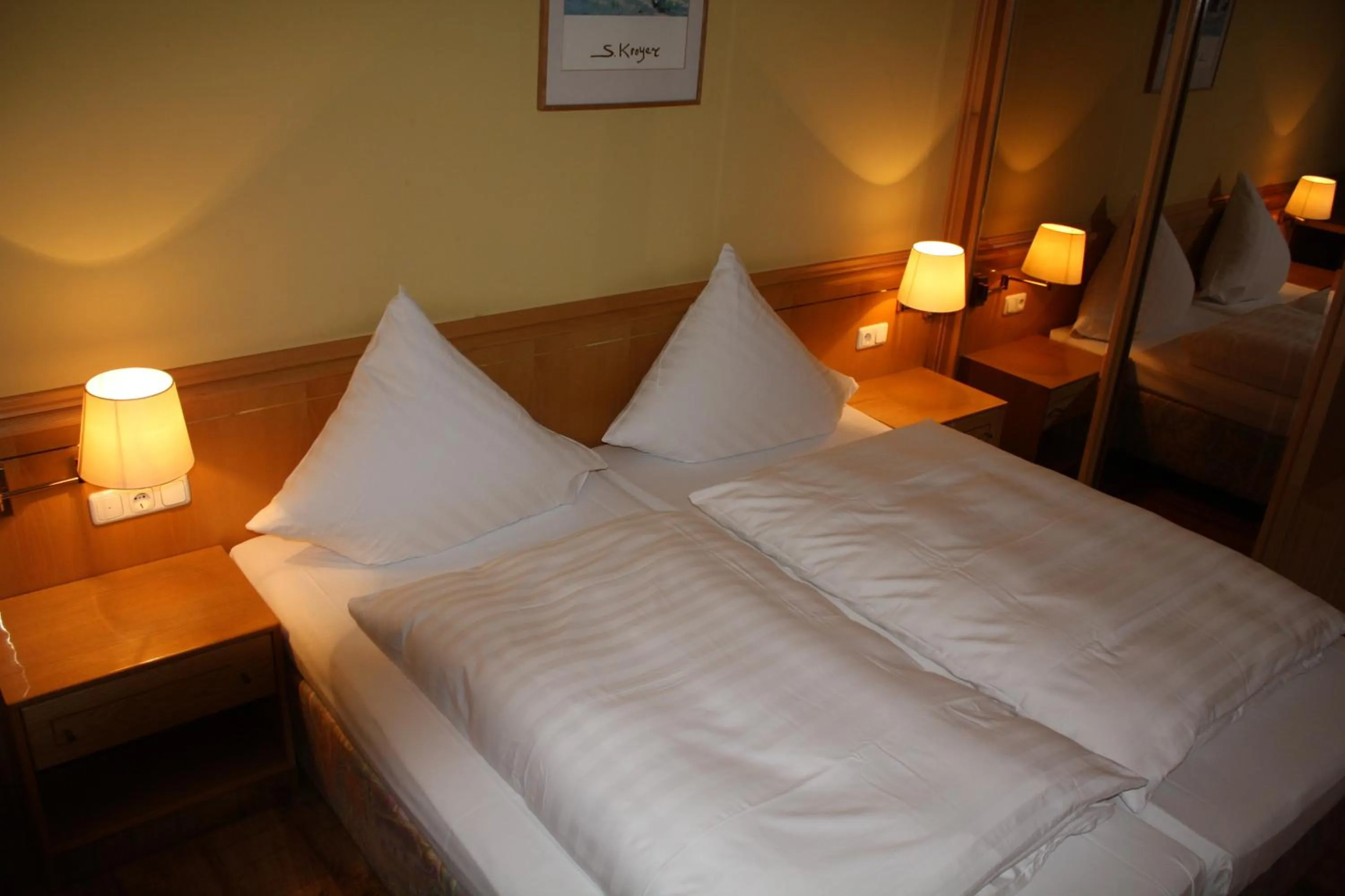 Bed in Hotel Mykonos