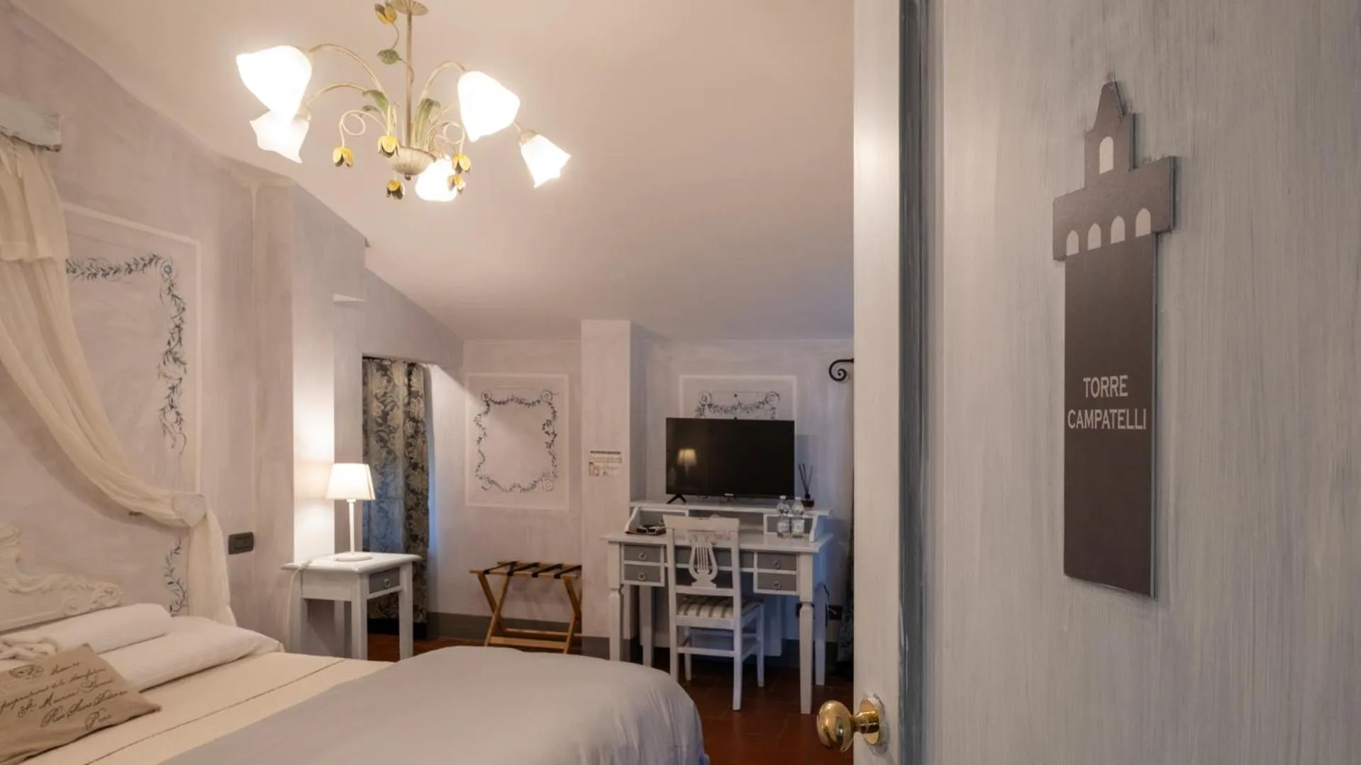 Bedroom, Bed in Il Castagnolo Country B&B