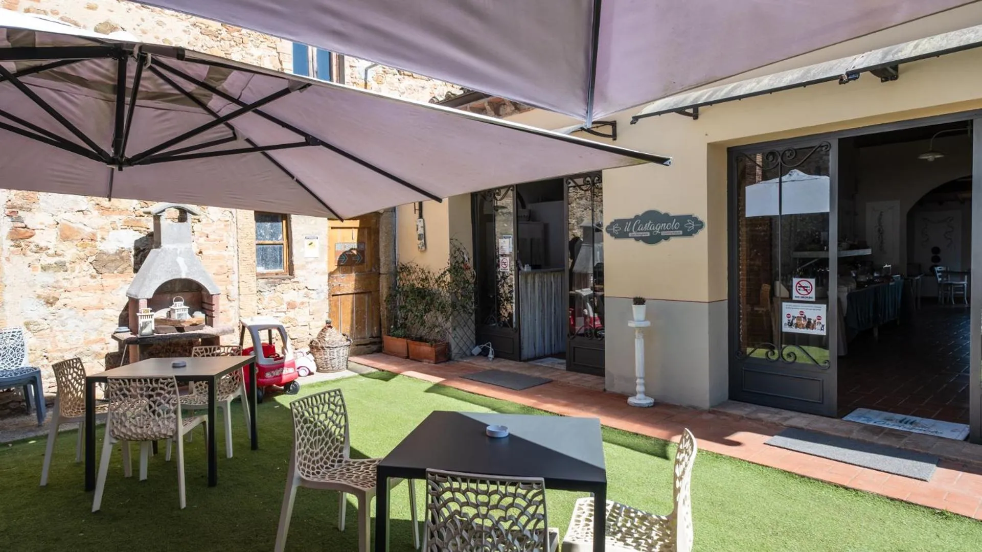 Lounge or bar in Il Castagnolo Country B&B