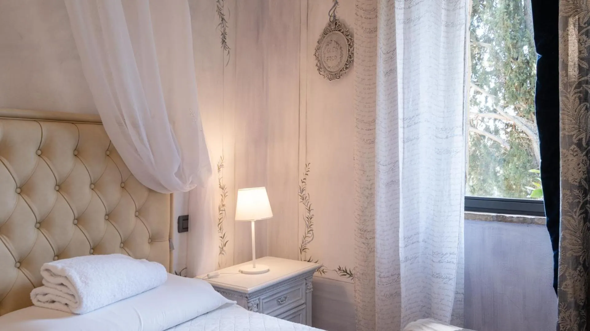 Bedroom, Bed in Il Castagnolo Country B&B