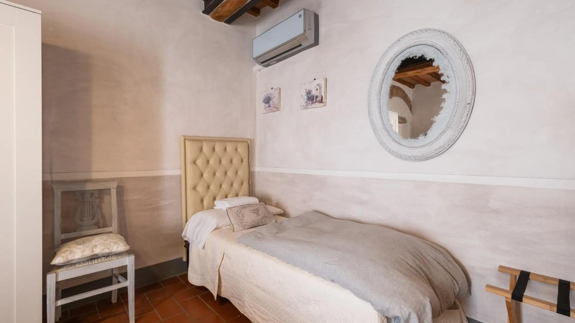 Bedroom, Bed in Il Castagnolo Country B&B