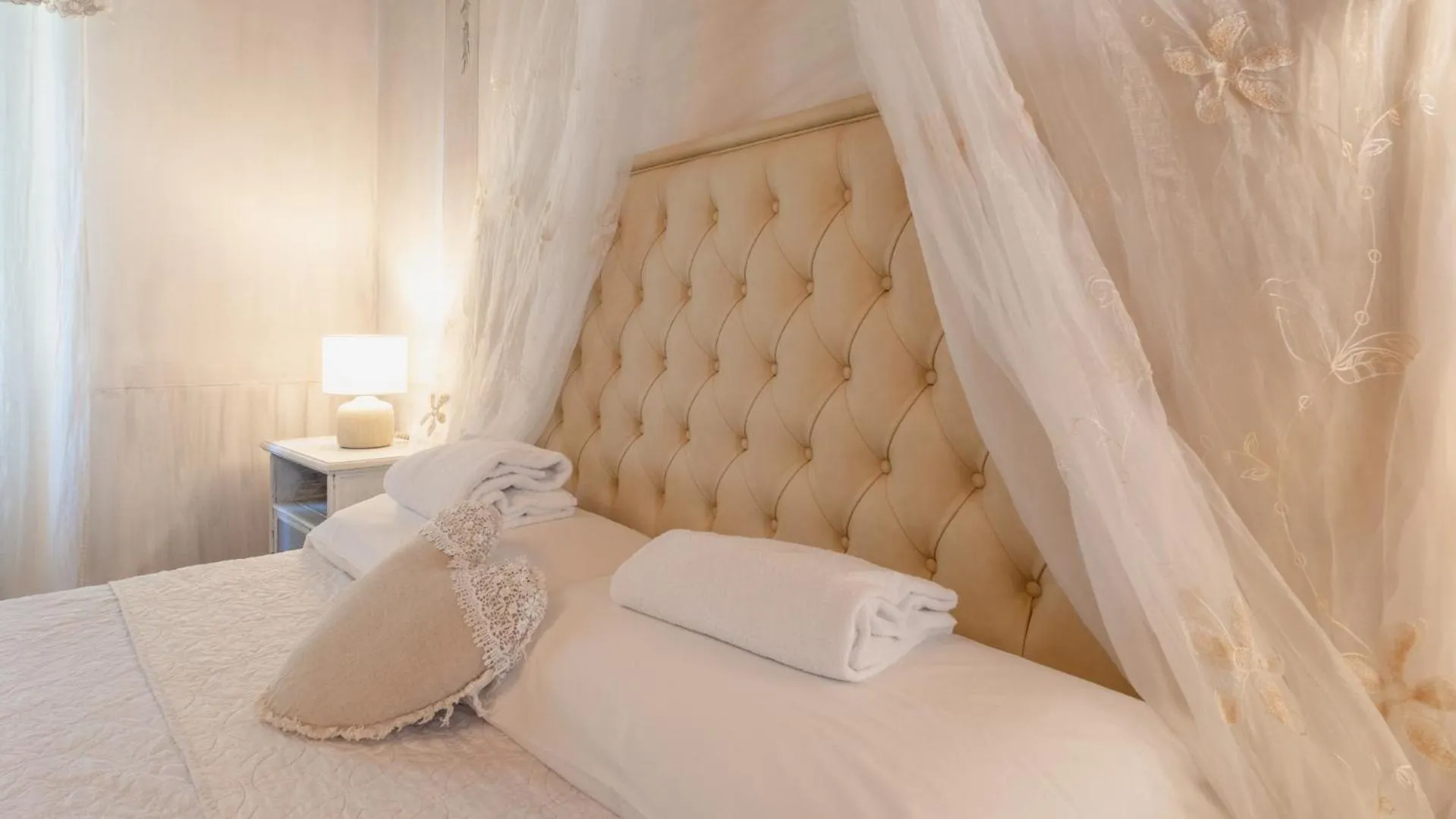 Bed in Il Castagnolo Country B&B