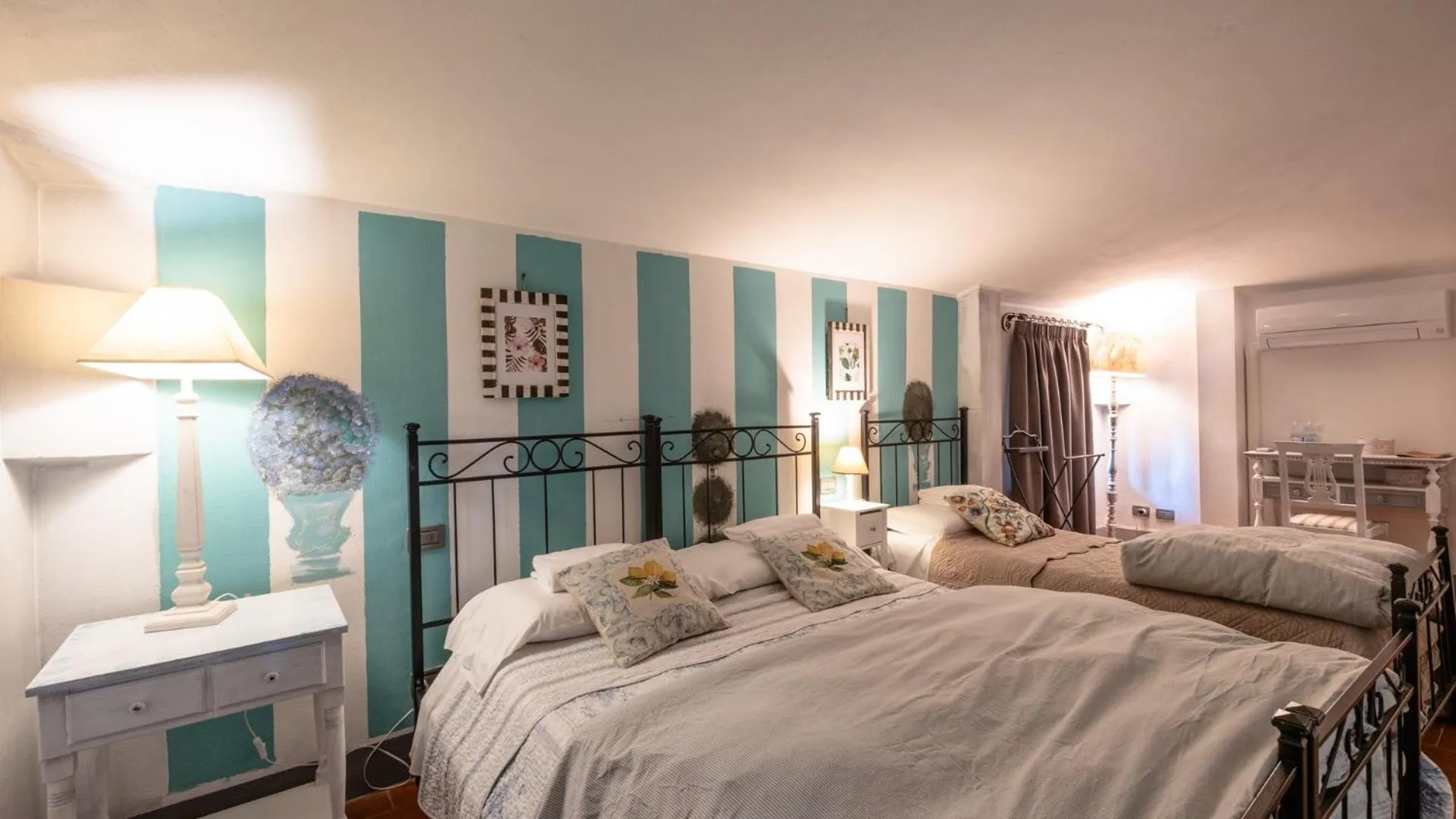 Bedroom, Bed in Il Castagnolo Country B&B