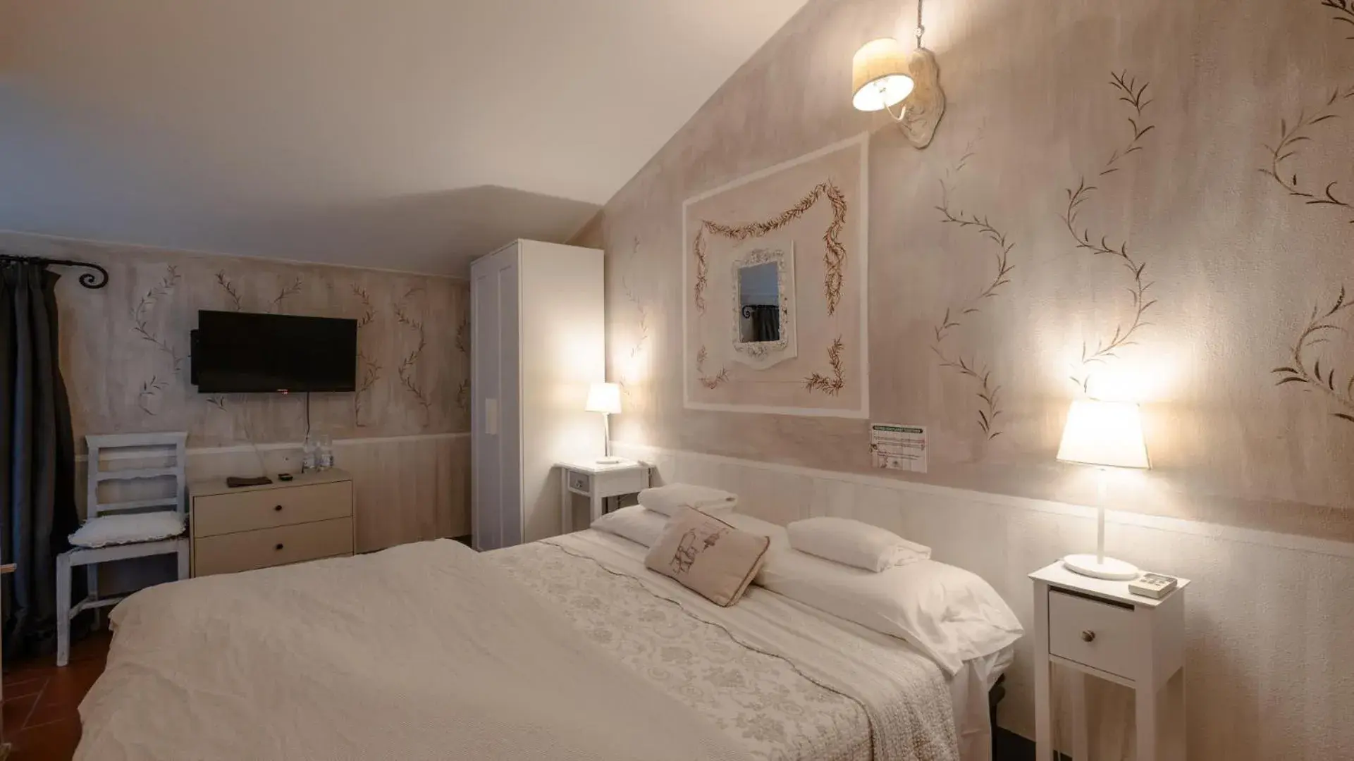 Double Room in Il Castagnolo Country B&B Double Room in Il Castagnolo Country B&B