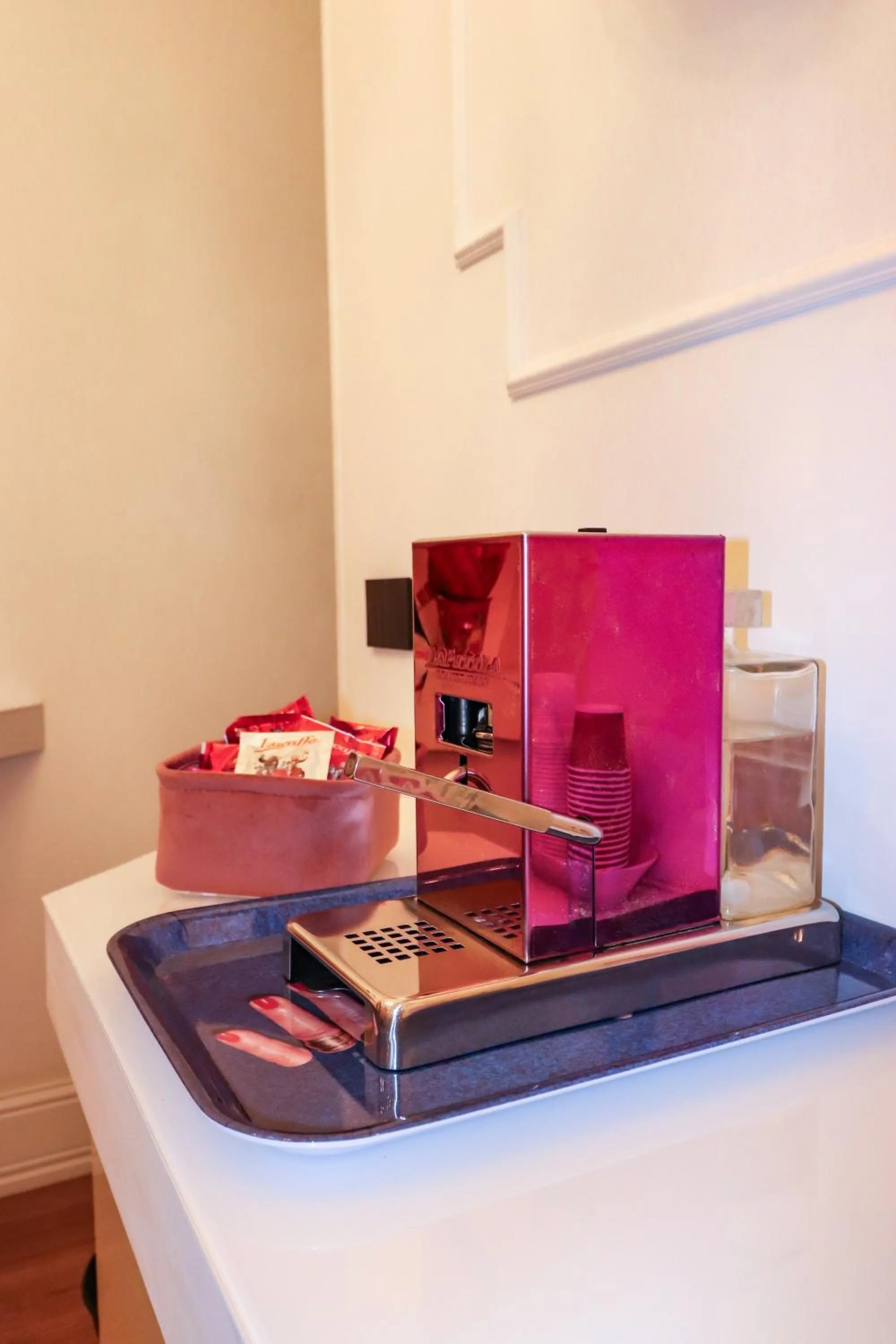 Coffee/tea facilities in Aron Only Suites Bed and Breakfast