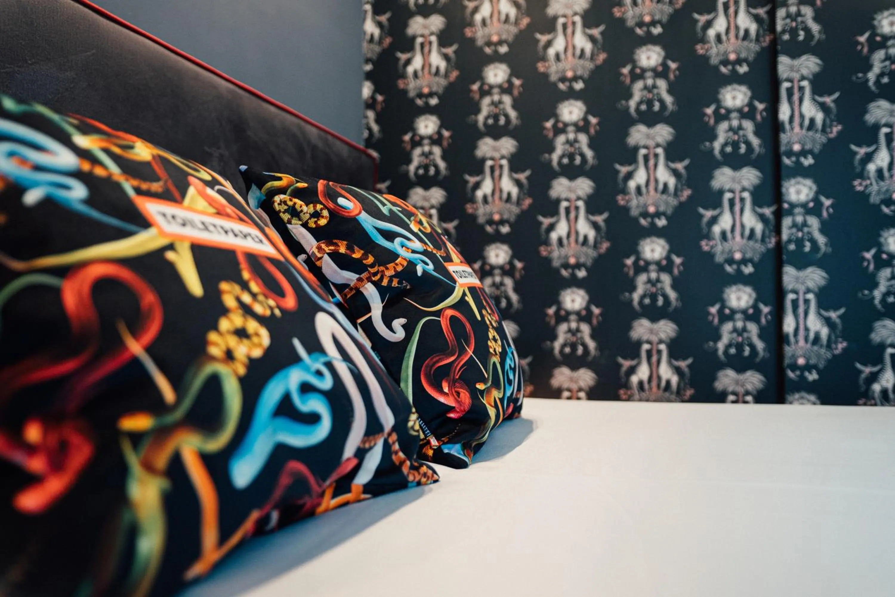 Bed in Aron Only Suites Bed and Breakfast