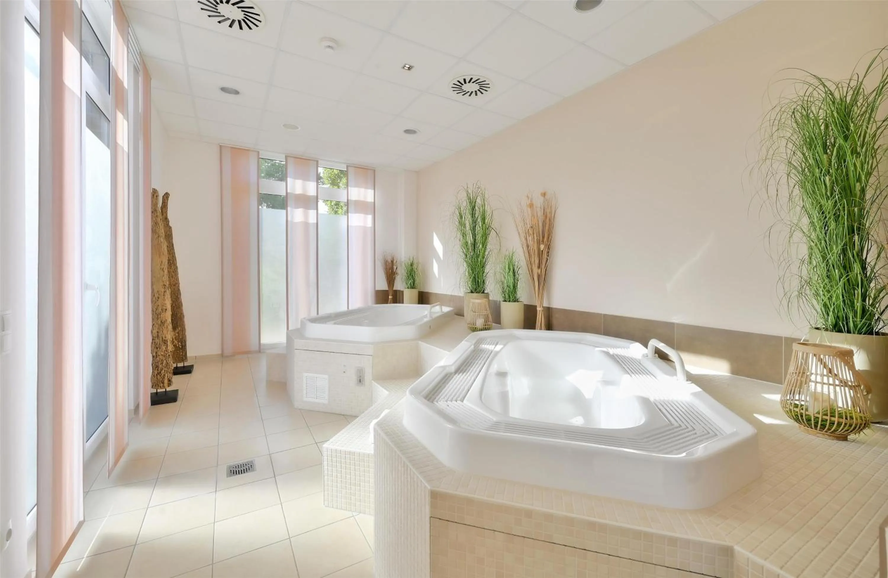 Pool view in Best Western Plus Hotel Papenburg