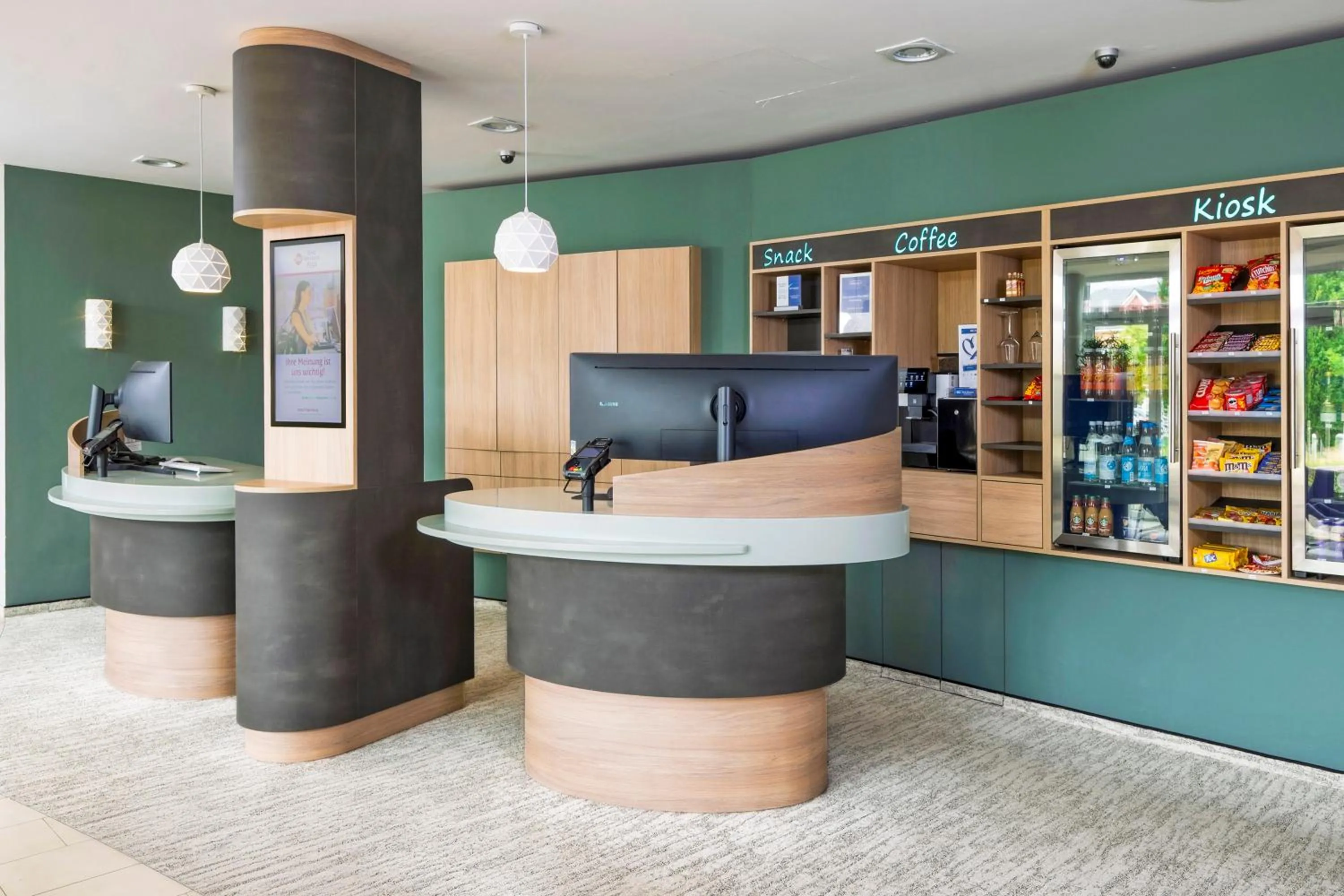 Lobby or reception in Best Western Plus Hotel Papenburg