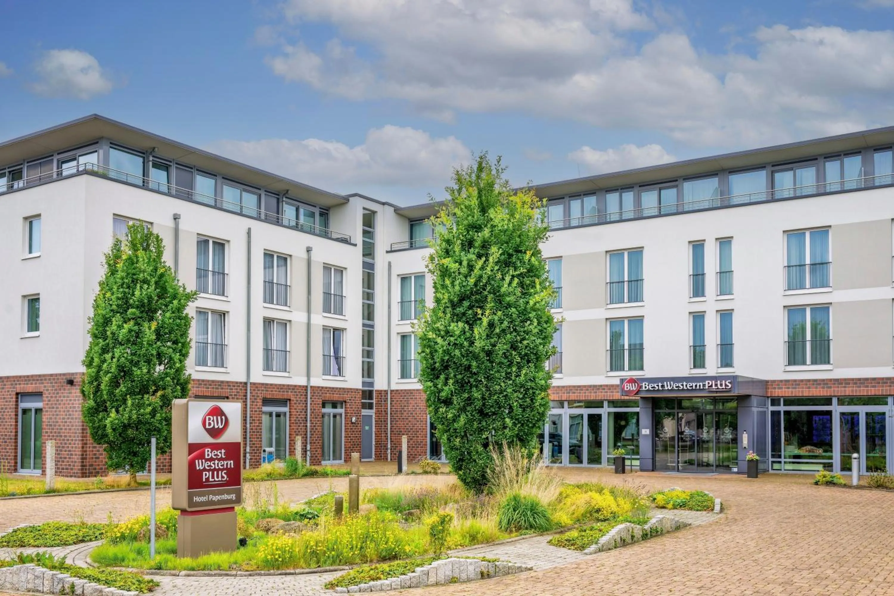 Property building in Best Western Plus Hotel Papenburg