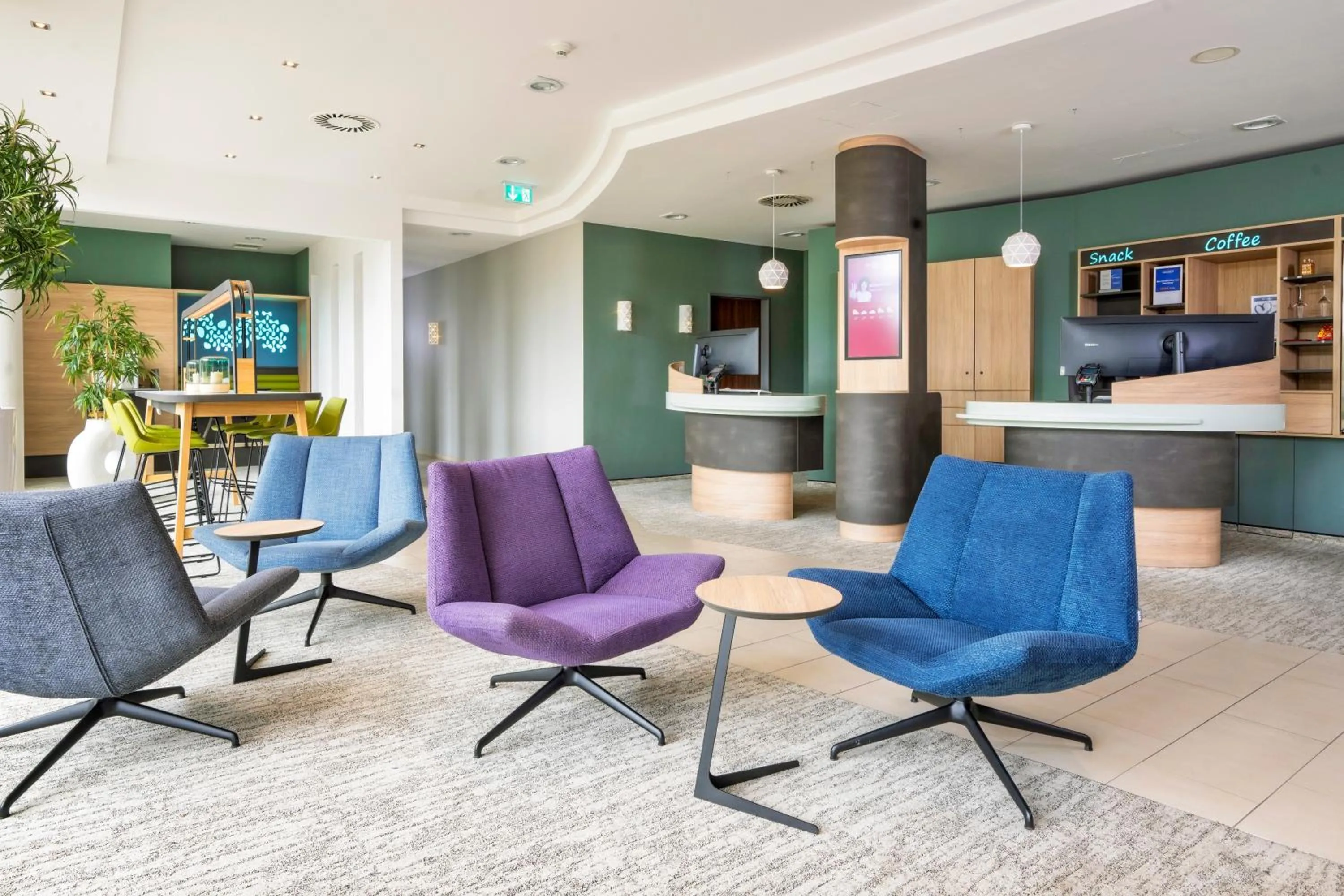 Lobby or reception in Best Western Plus Hotel Papenburg