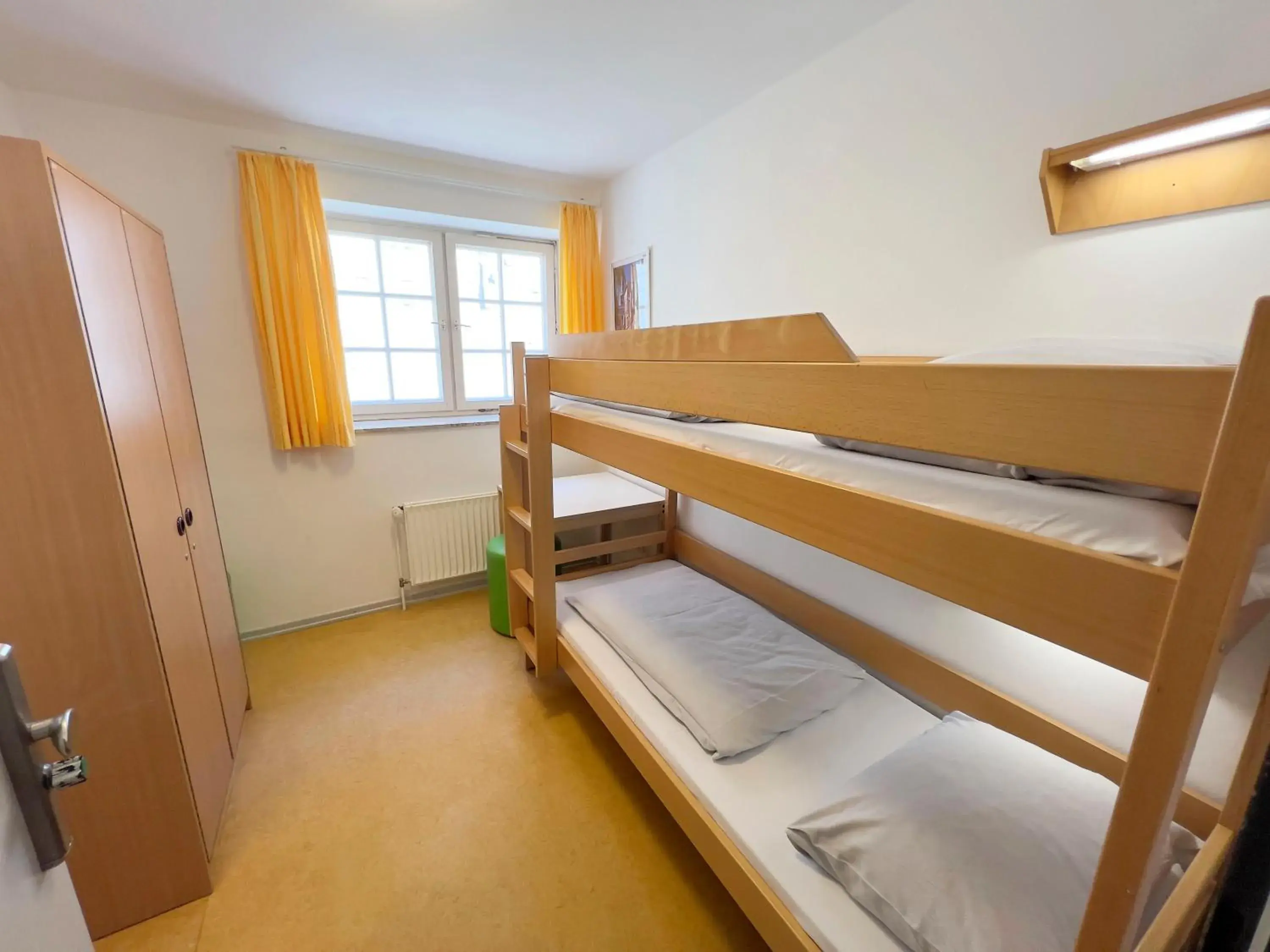 Twin Room with Shared Bathroom in Jugendherberge Lübeck Altstadt Twin Room with Shared Bathroom in Jugendherberge Lübeck Altstadt