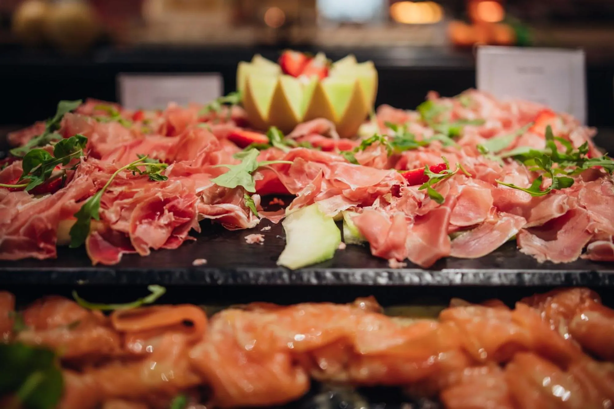 Restaurant/places to eat in Theater Hotel