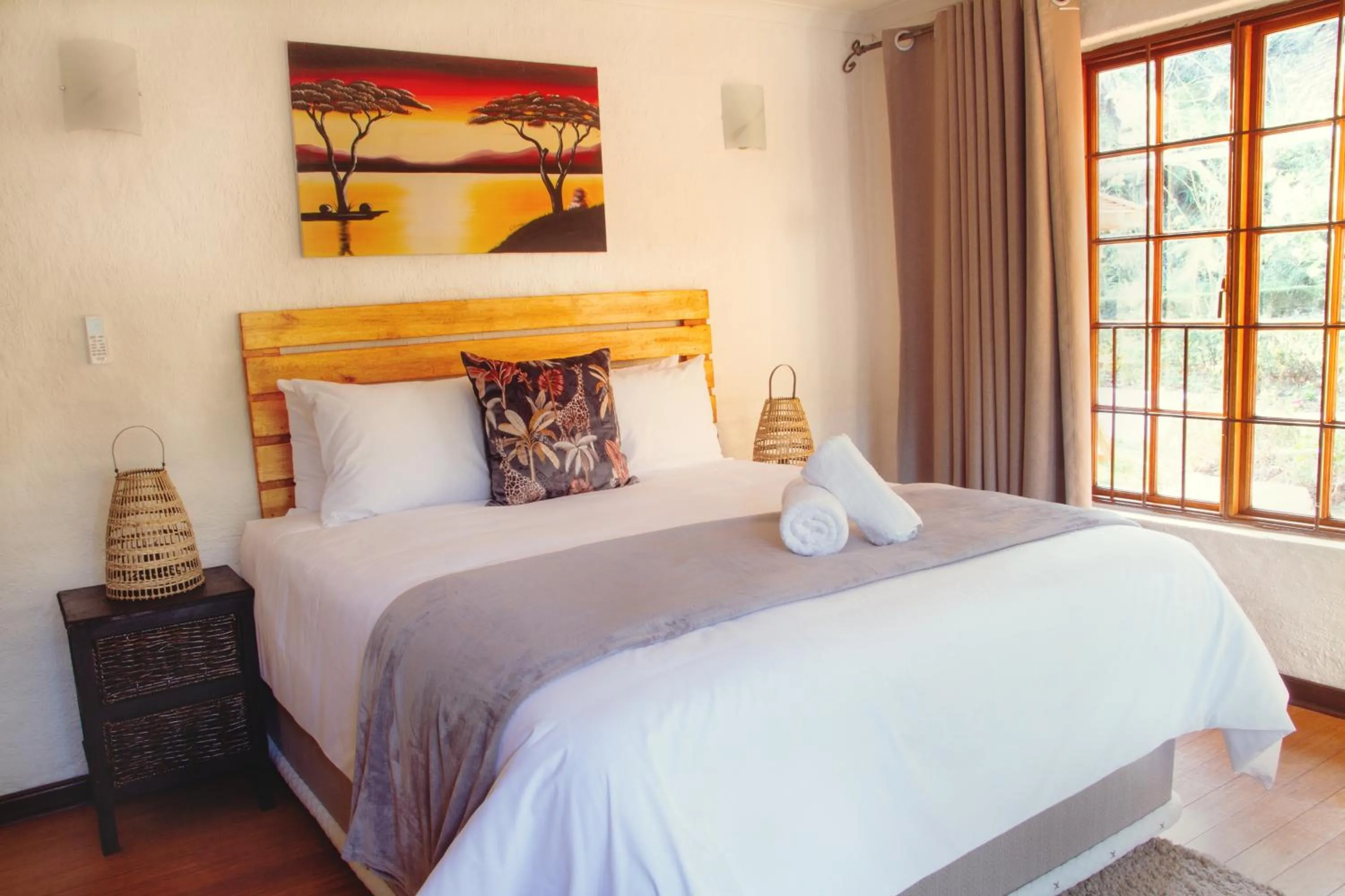 Bedroom, Bed in Libra Lodge & Spa - Randburg, Johannesburg