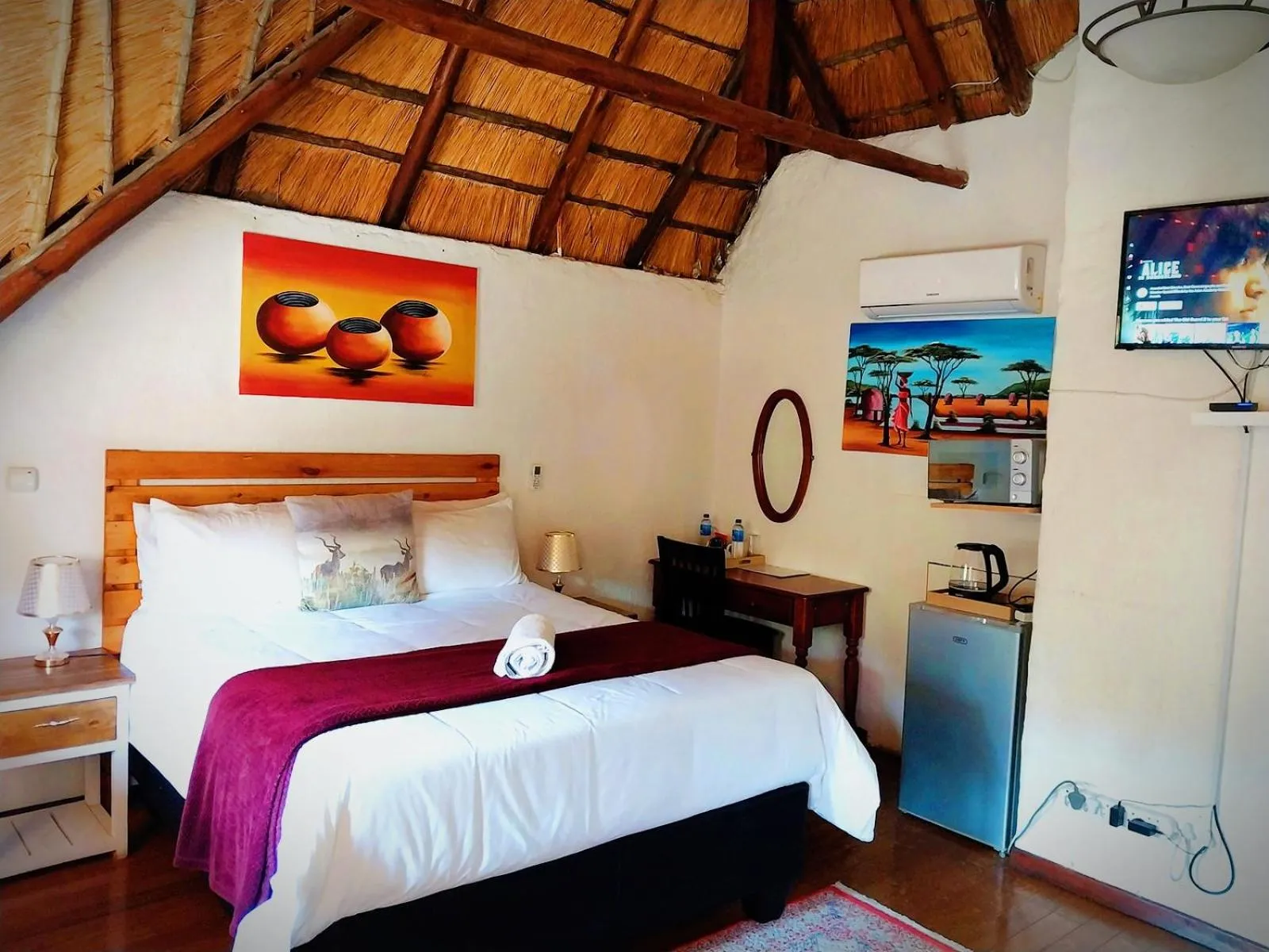Photo of the whole room, Bed in Libra Lodge & Spa - Randburg, Johannesburg