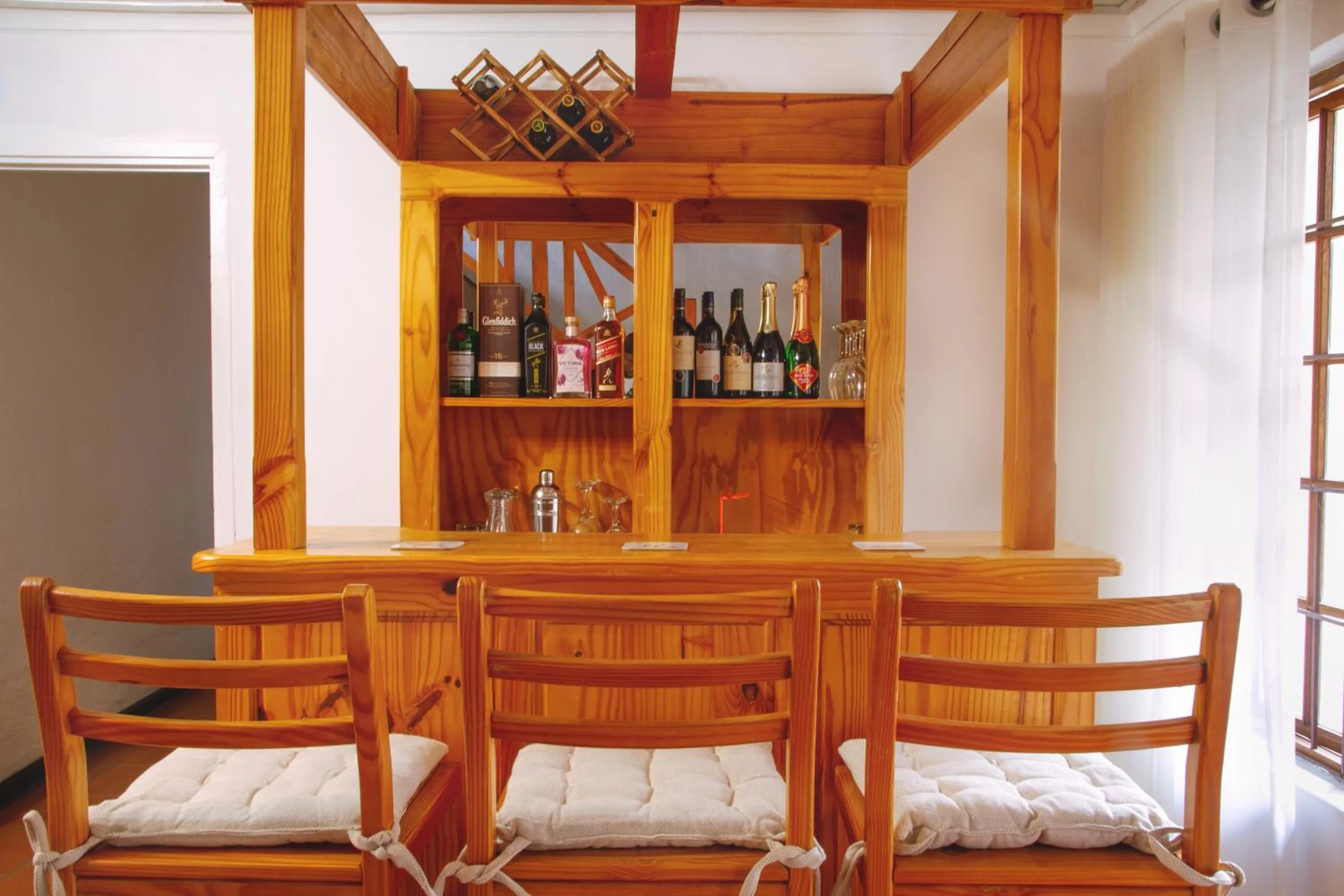 Lounge or bar in Libra Lodge & Spa - Randburg, Johannesburg