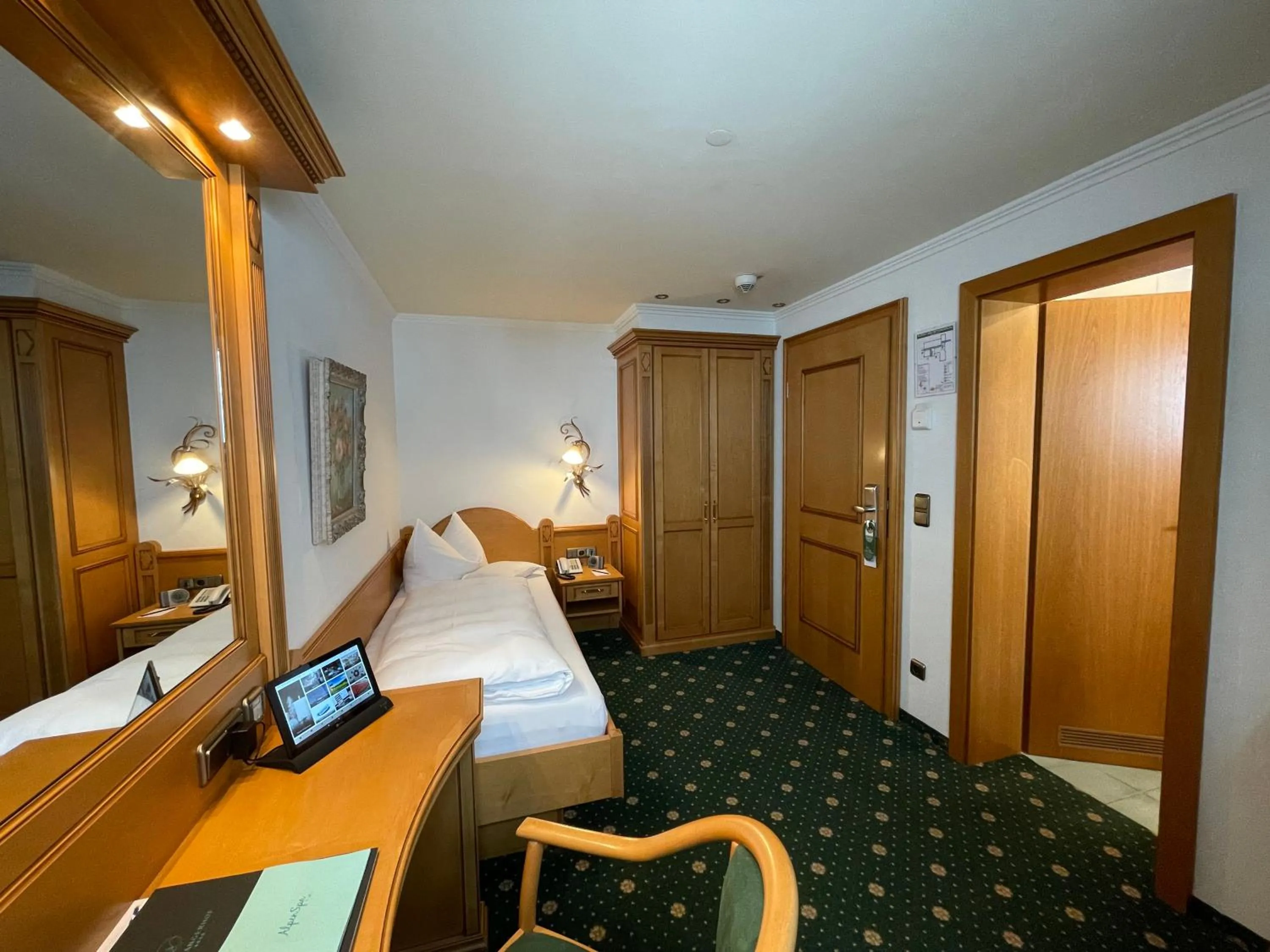 Photo of the whole room, Bed in Wohlfühlhotel Berwanger Hof