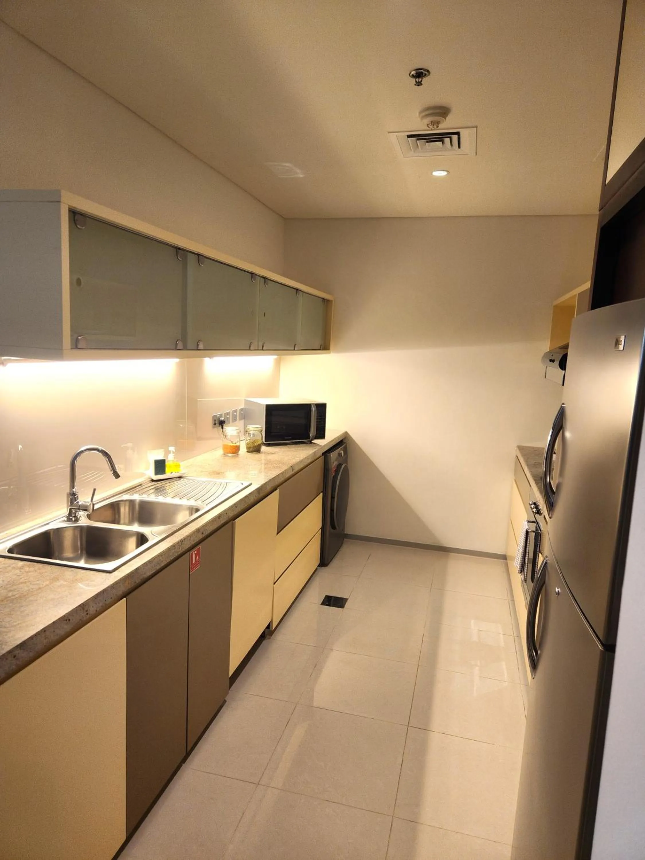 Kitchen or kitchenette in Ascott Park Place Dubai