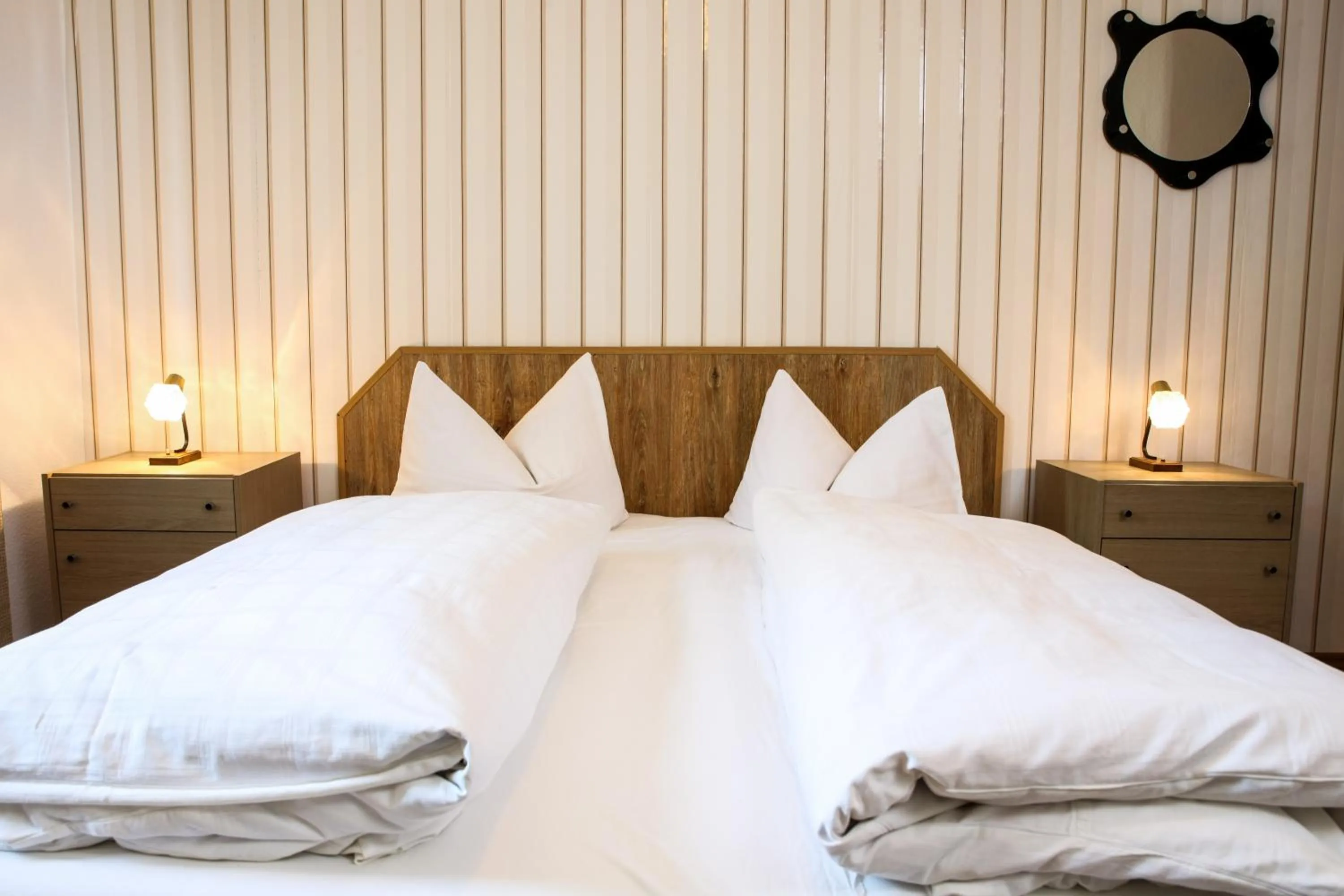 Bed in Hotel Reutiner Hof