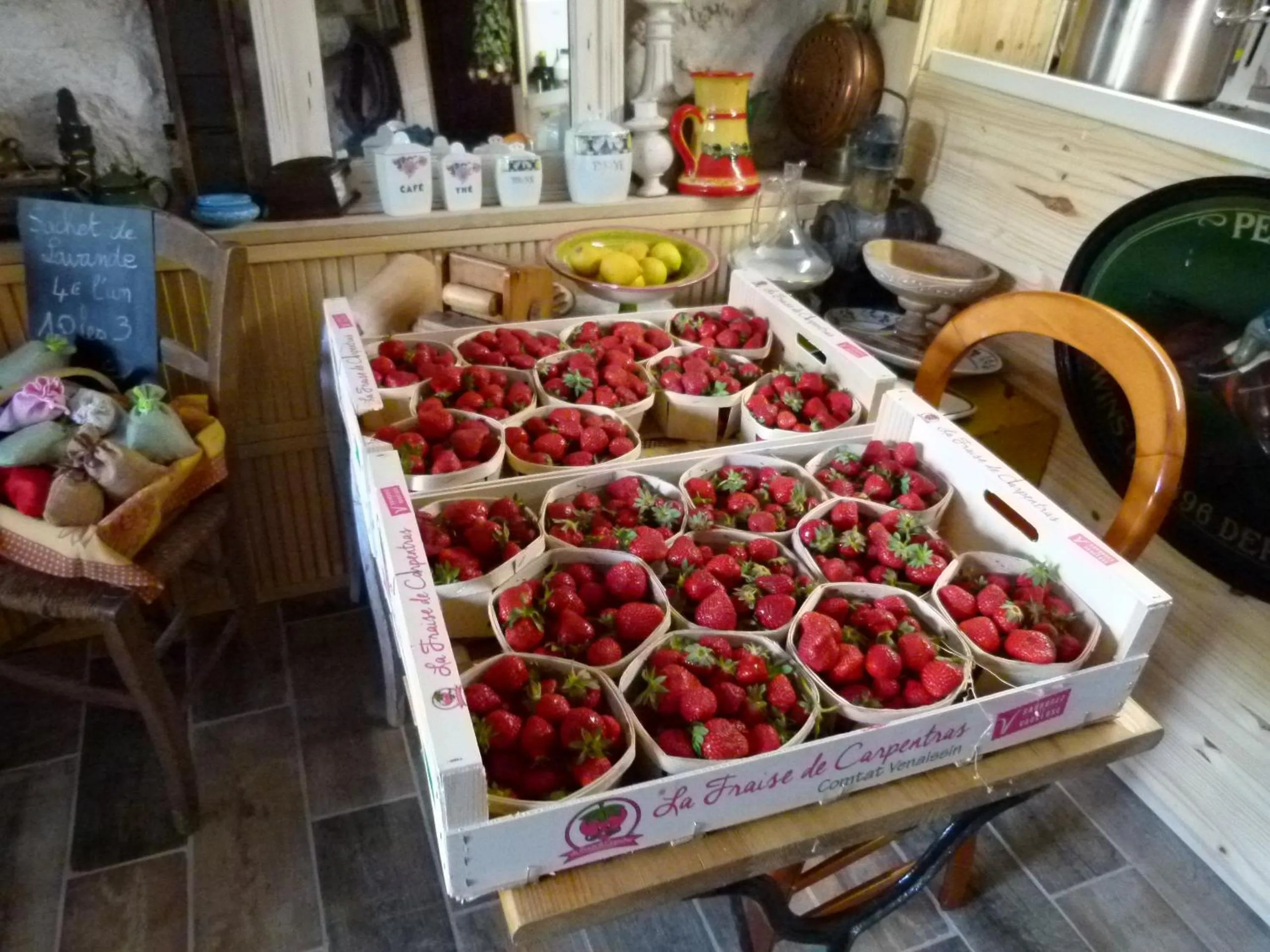 Breakfast in chambre campagnarde