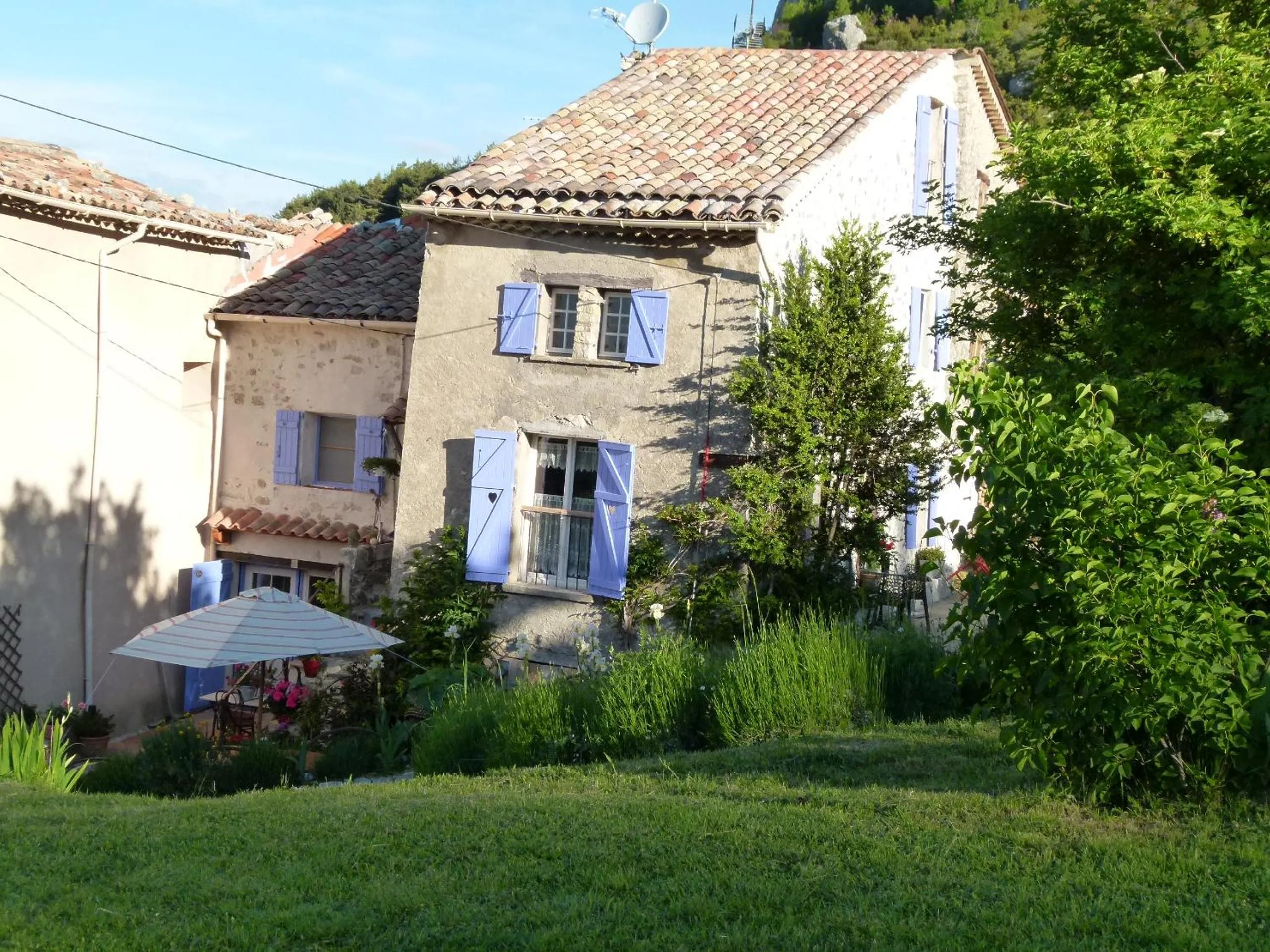 Property building in chambre campagnarde