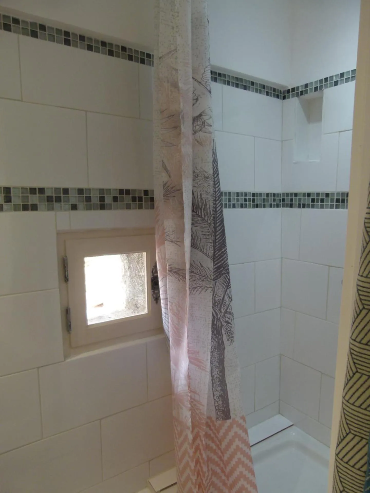 Bathroom in chambre campagnarde