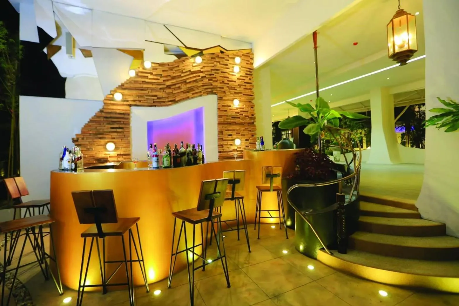Lounge or bar in Zotel
