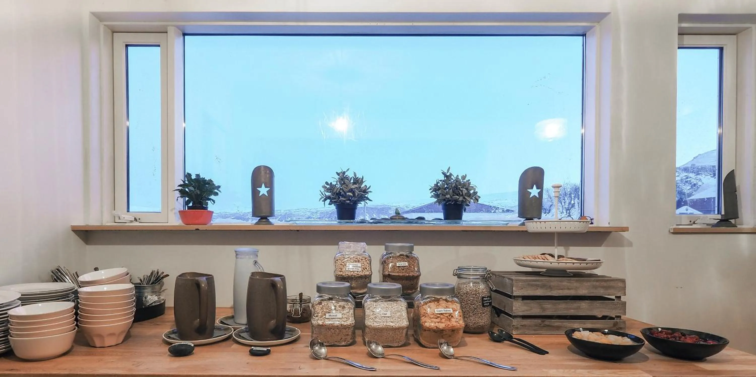 Buffet breakfast in Farmhouse Lodge