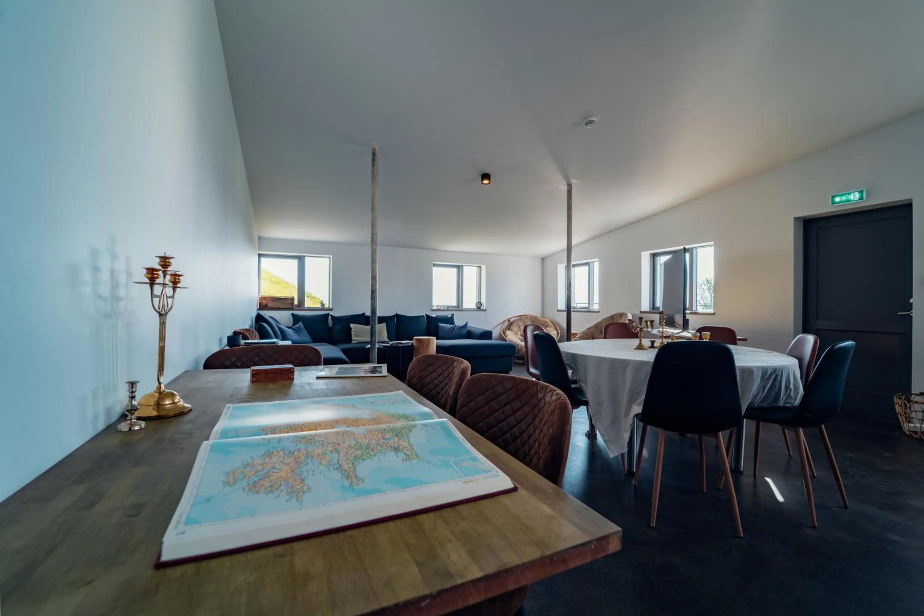 Communal lounge/ TV room in Farmhouse Lodge