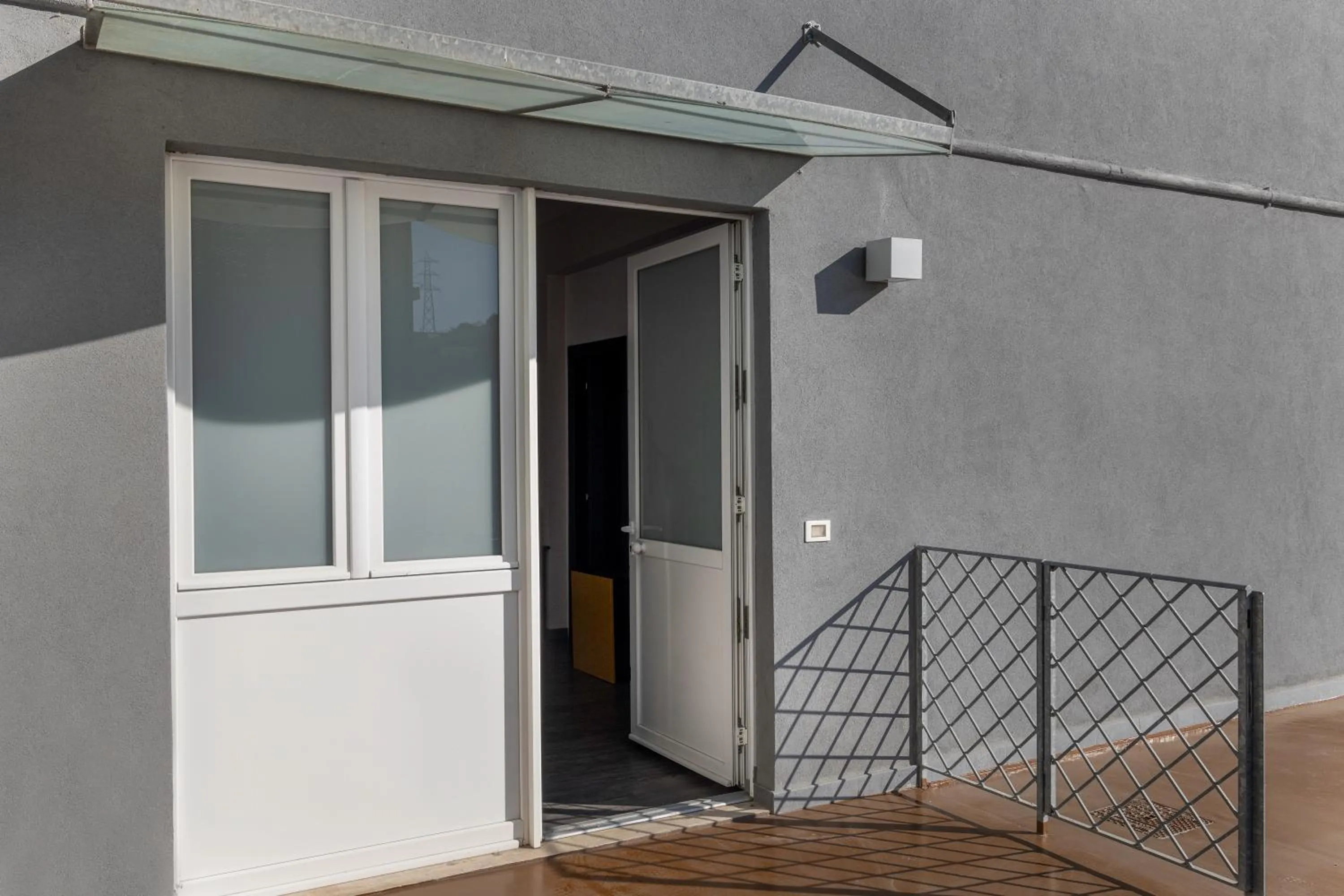 Facade/entrance in V Hotel